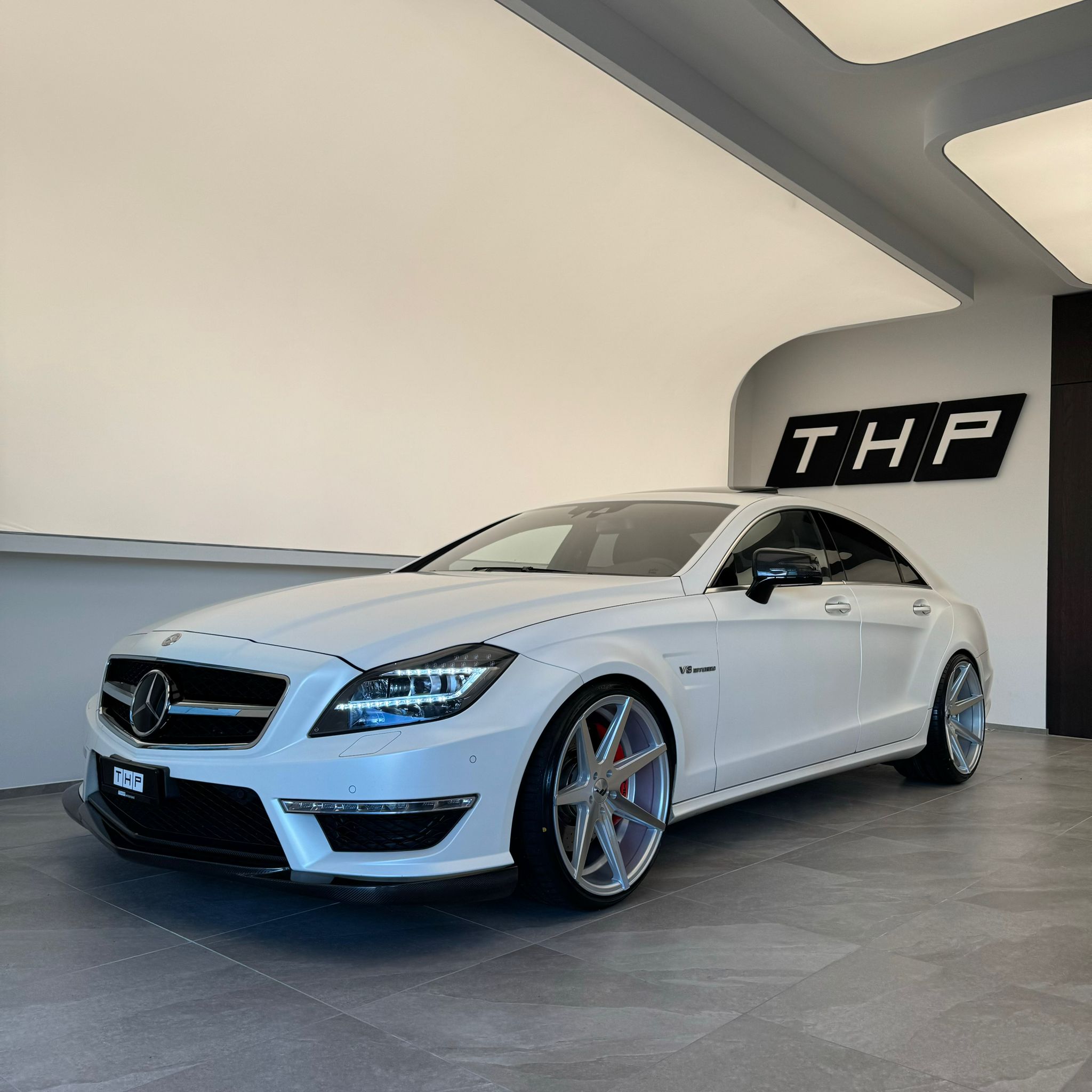 MERCEDES-BENZ CLS 63 AMG Performance