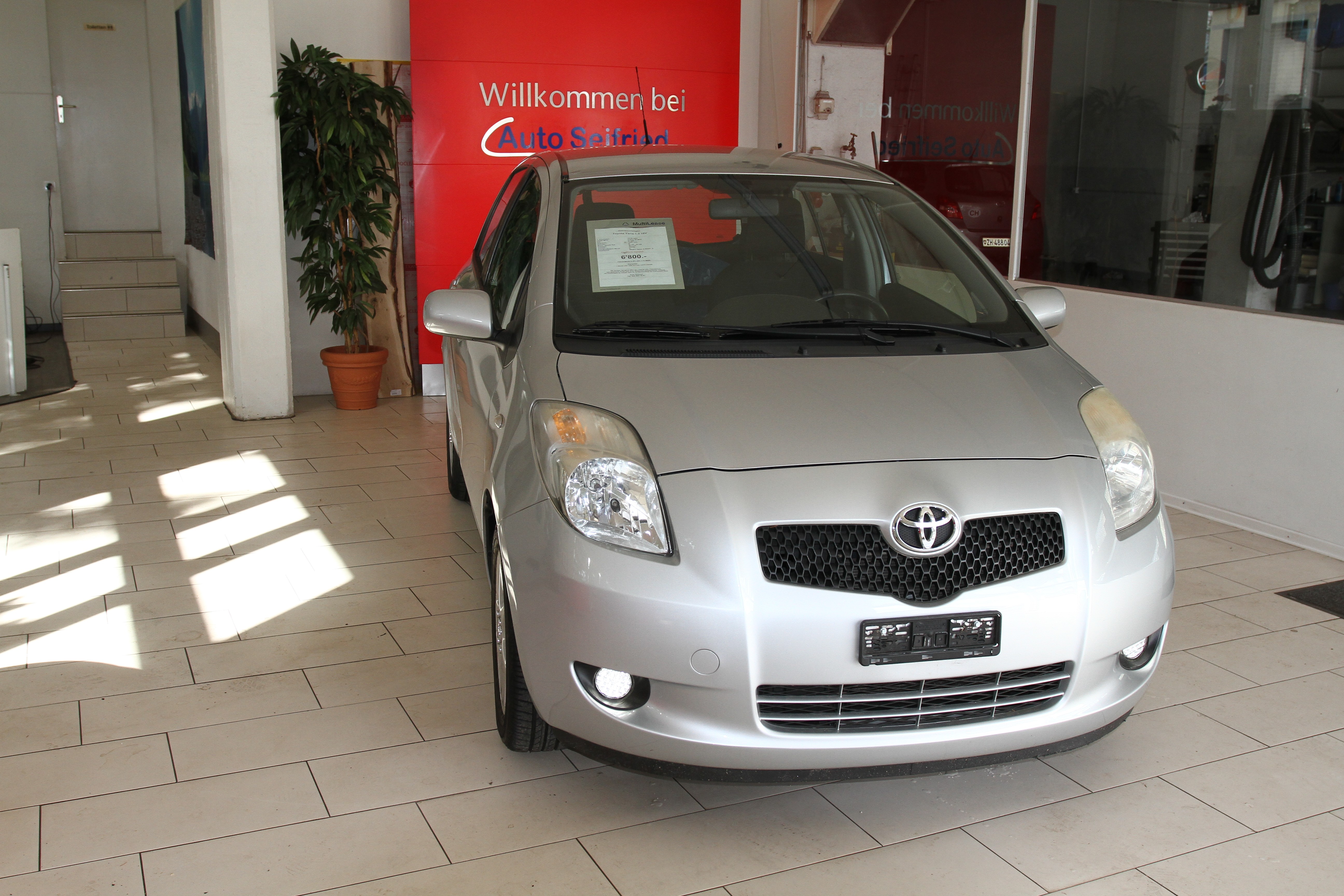 TOYOTA Yaris 1.3 Linea Sol