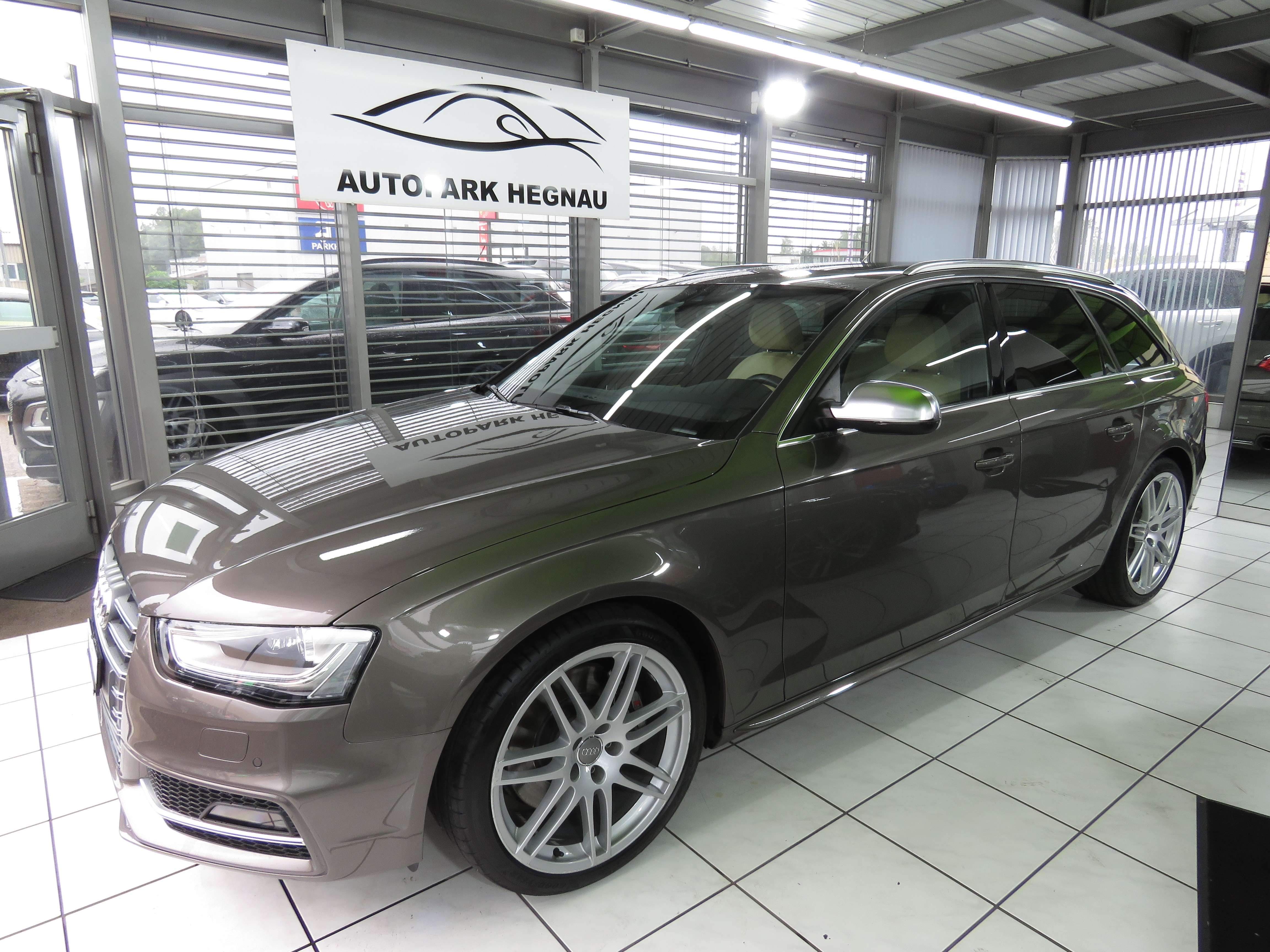 AUDI S4 Avant 3.0 TFSI Quattro S-tronic (Standheizung)