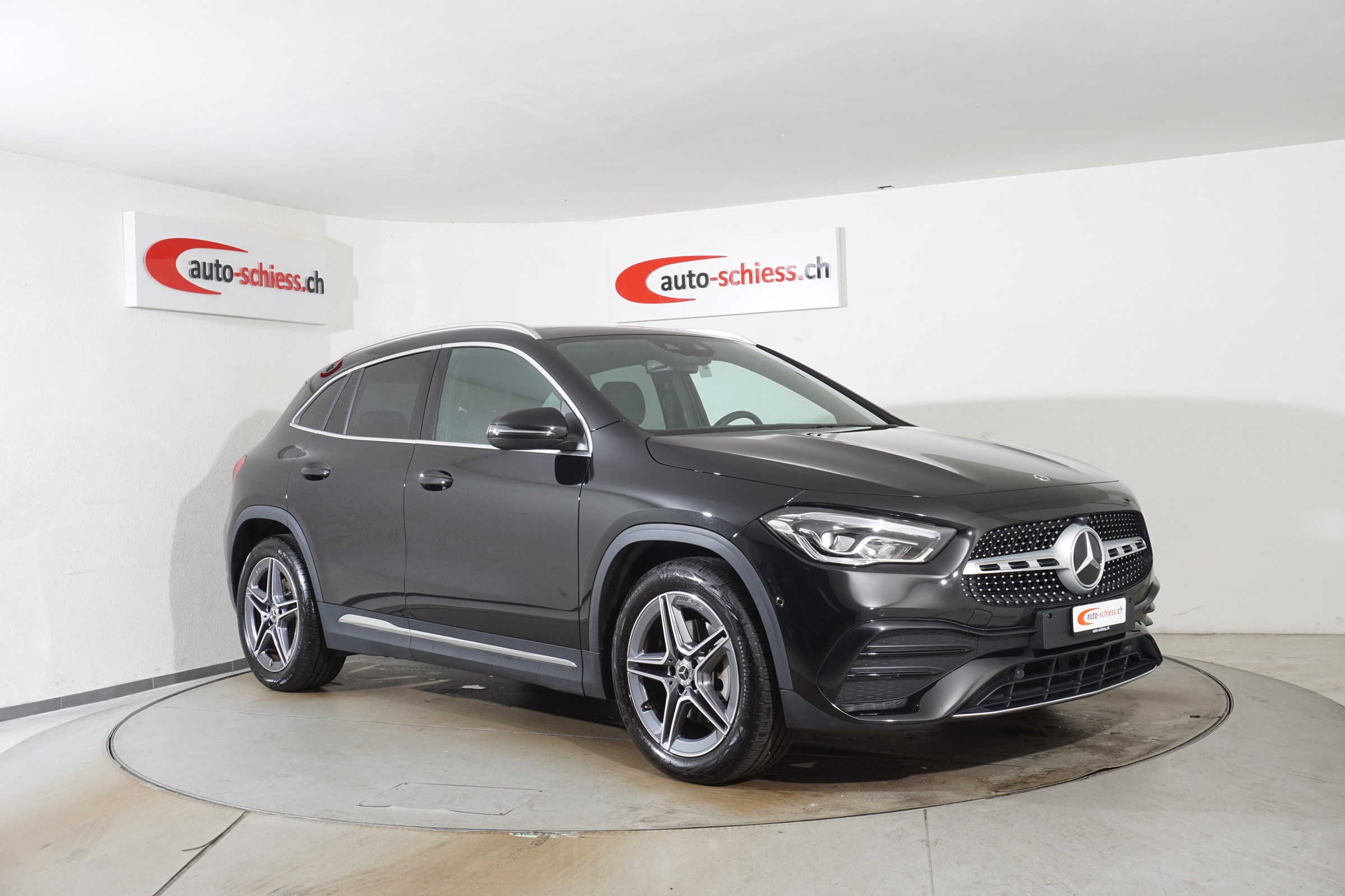 MERCEDES-BENZ GLA 250 4Matic AMG Line 8G-DCT