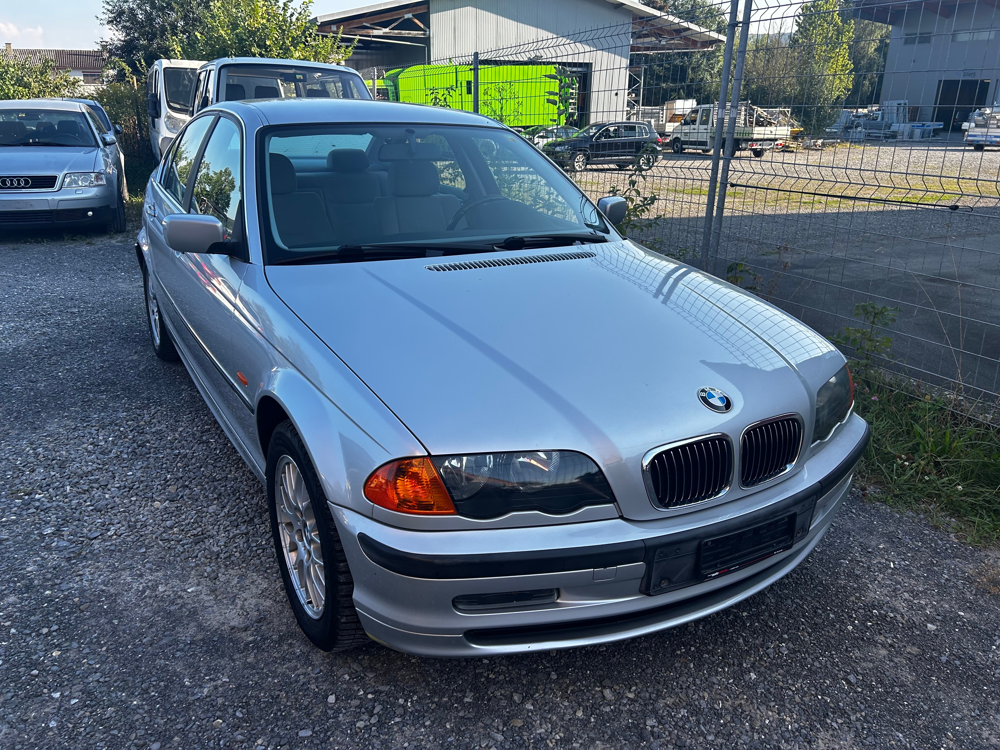 BMW 325i