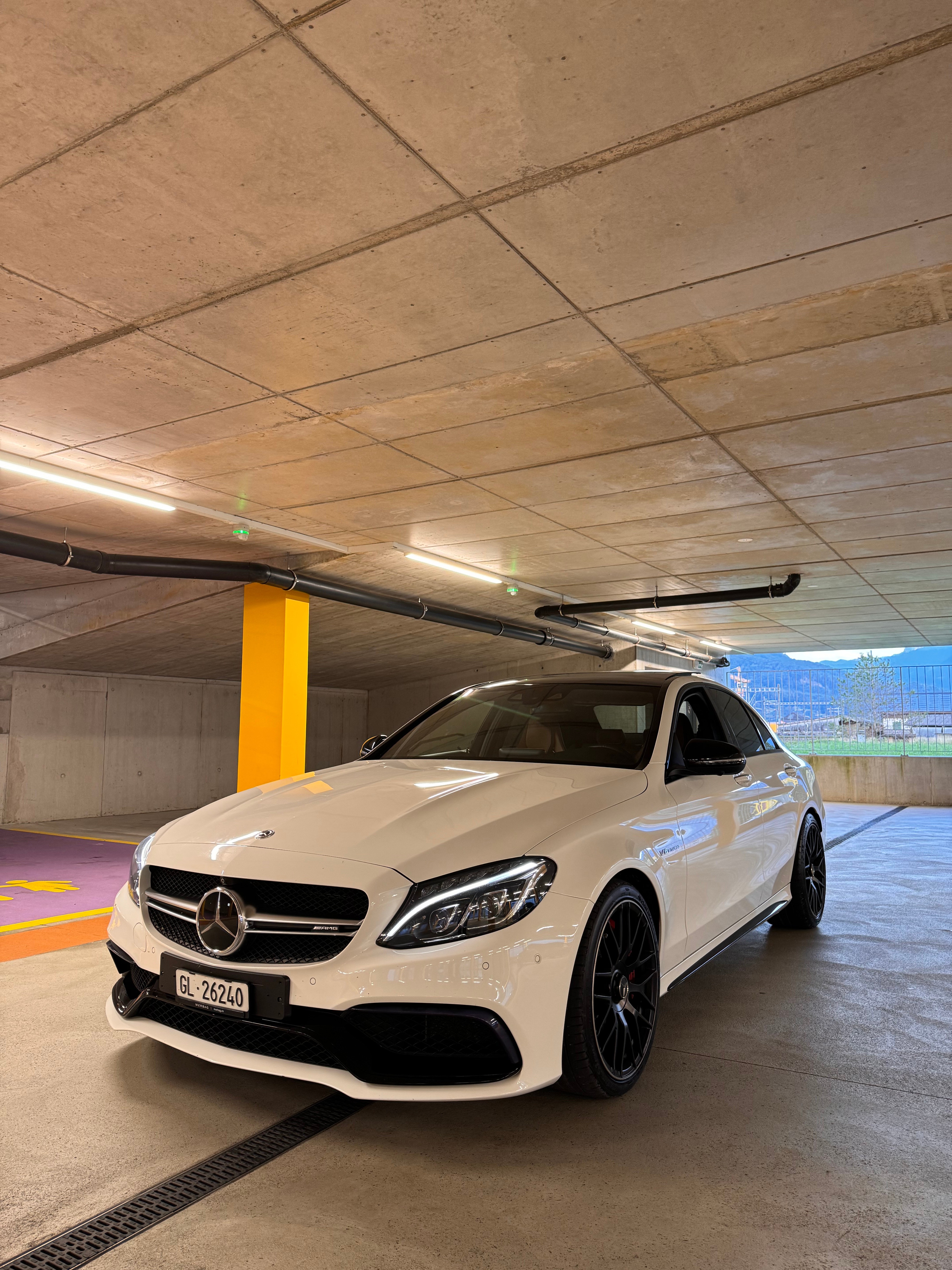 MERCEDES-BENZ C 63 S AMG Speedshift