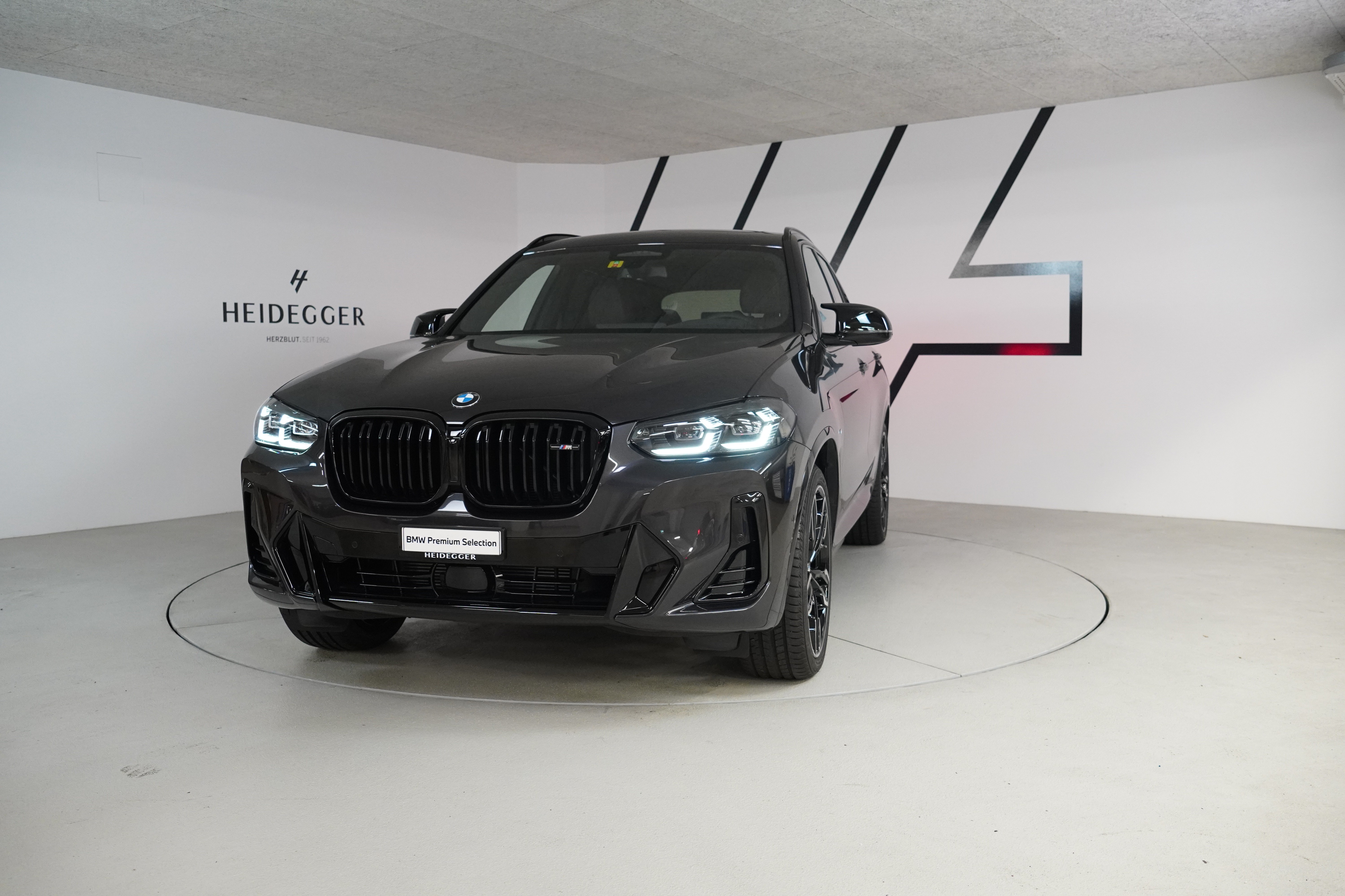 BMW X3 M40i Travel