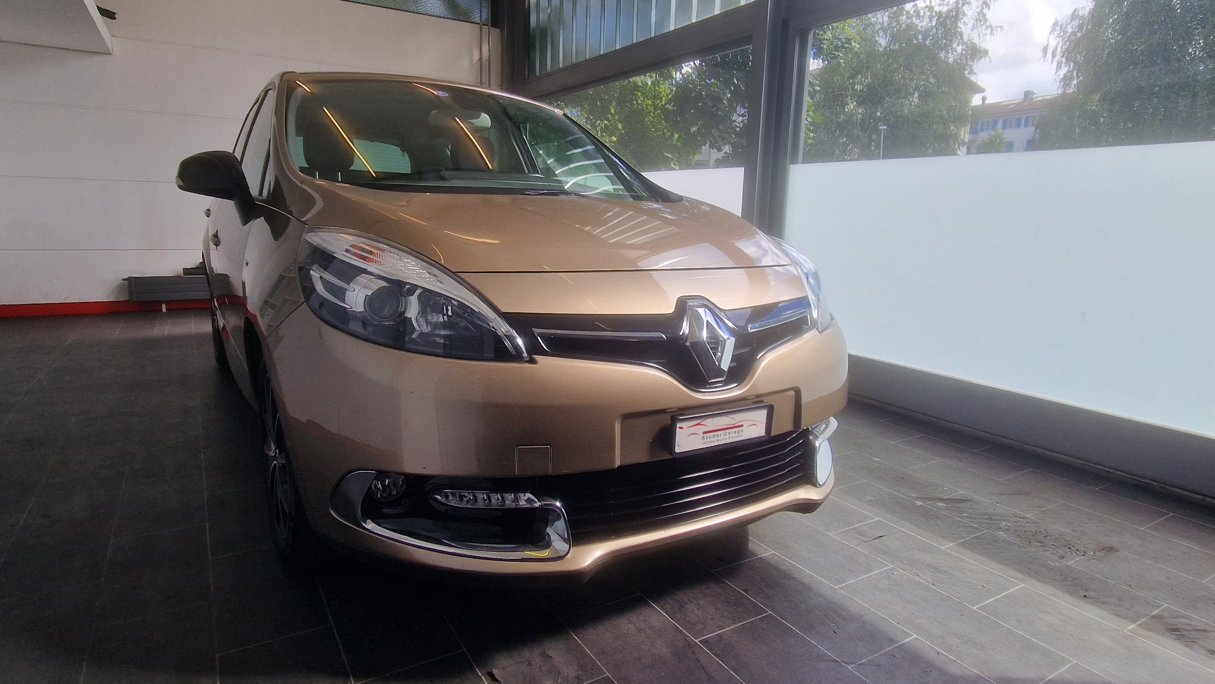 RENAULT Scénic 2.0 16V Bose X-Tronic CVT