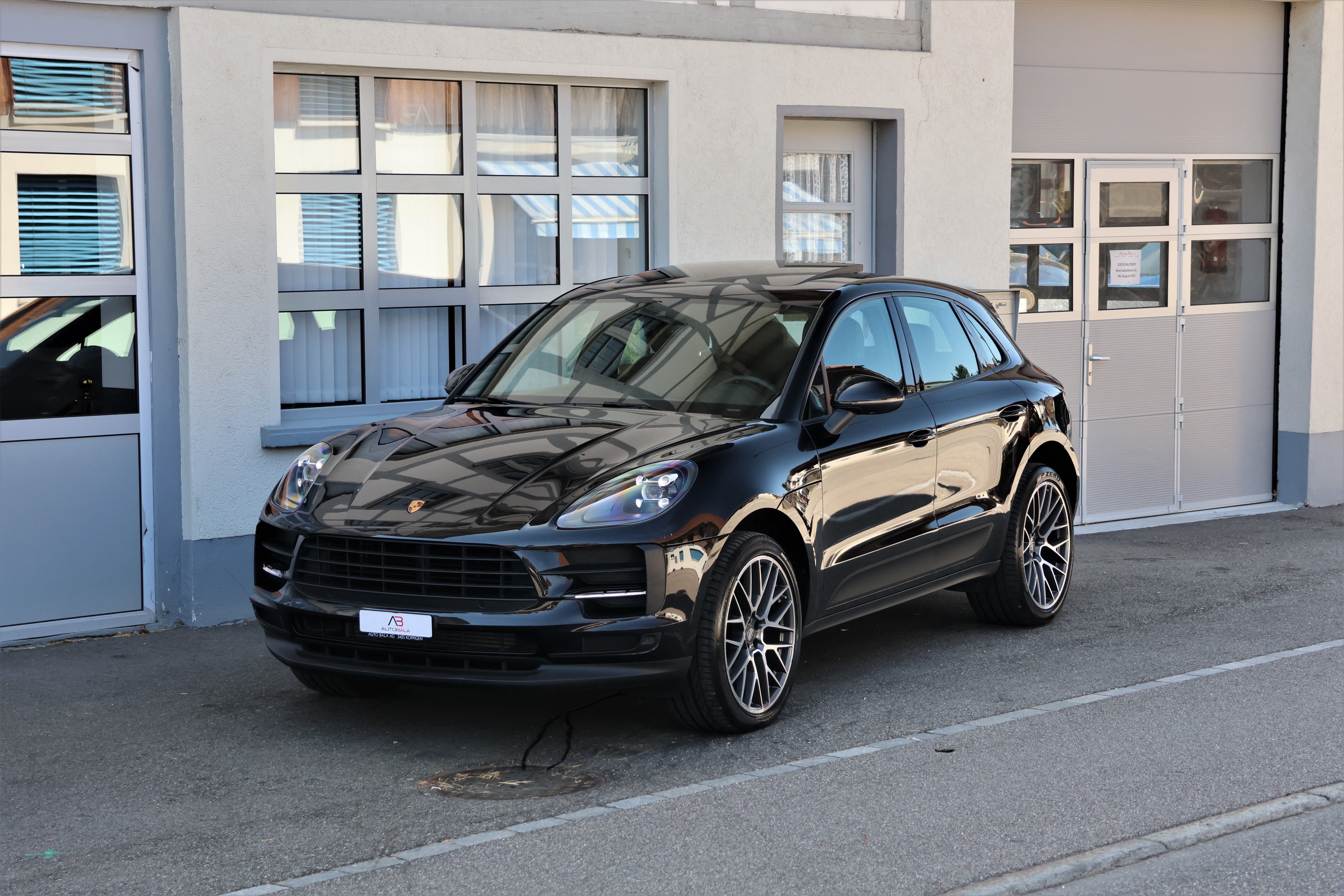 PORSCHE Macan PDK 