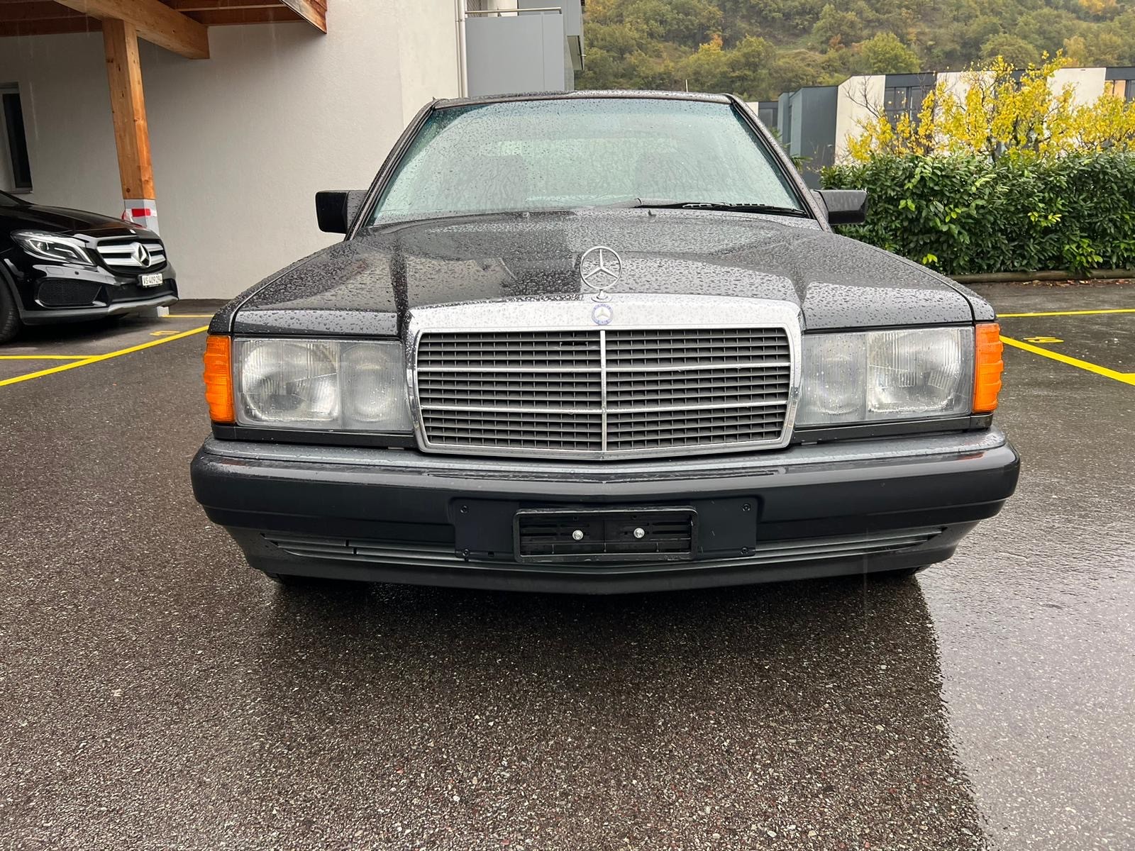 MERCEDES-BENZ 190 E 2.3