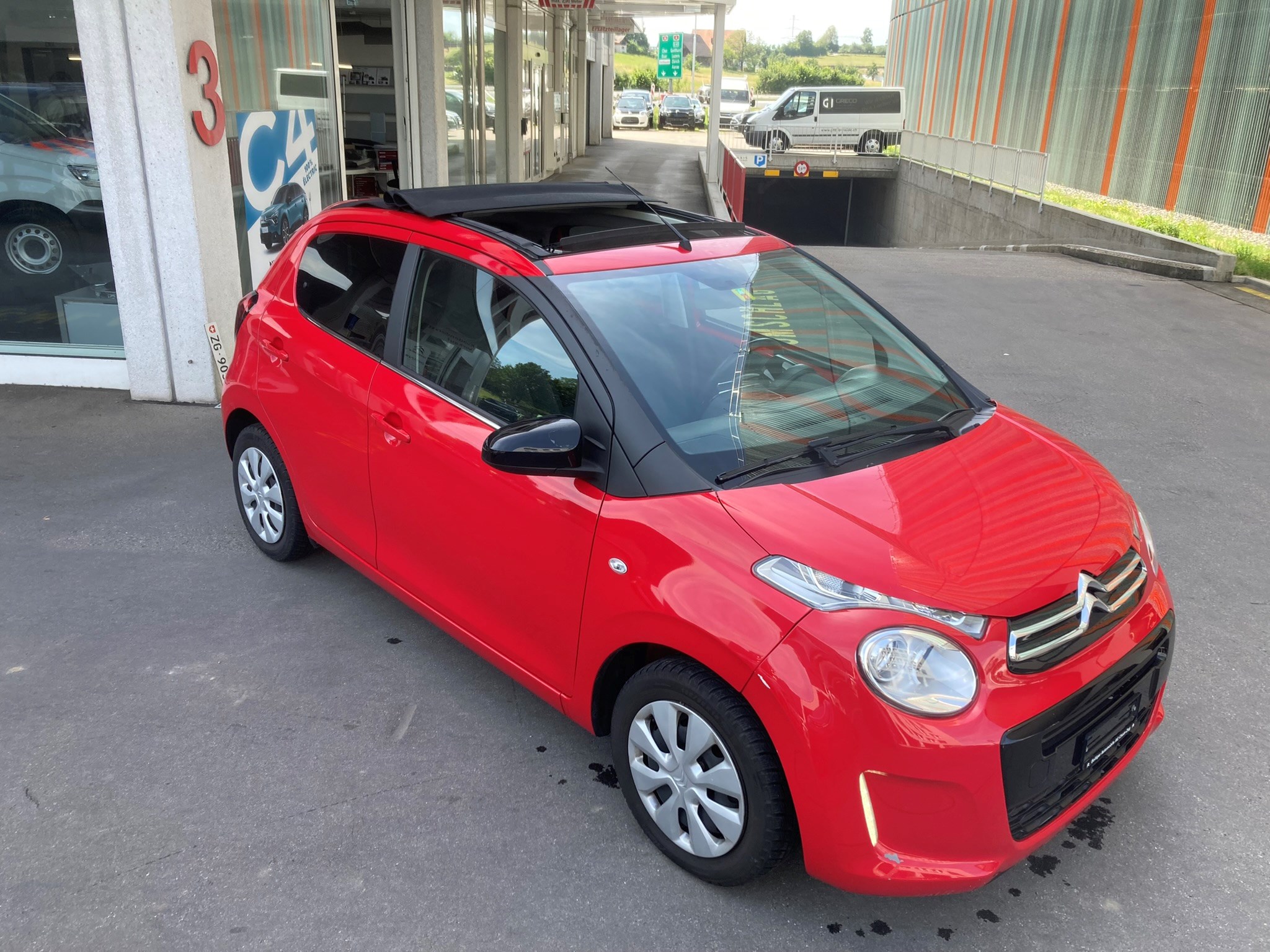 CITROEN C1 1.2 VTi Shine Airscape