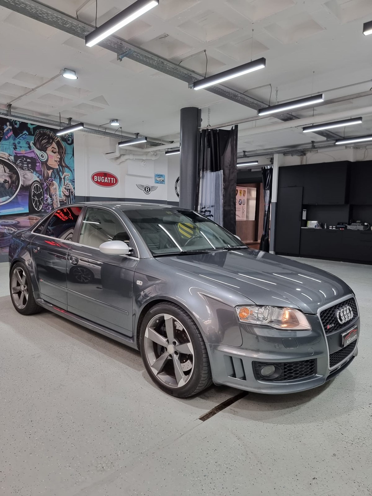 AUDI RS4 4.2 V8 quattro