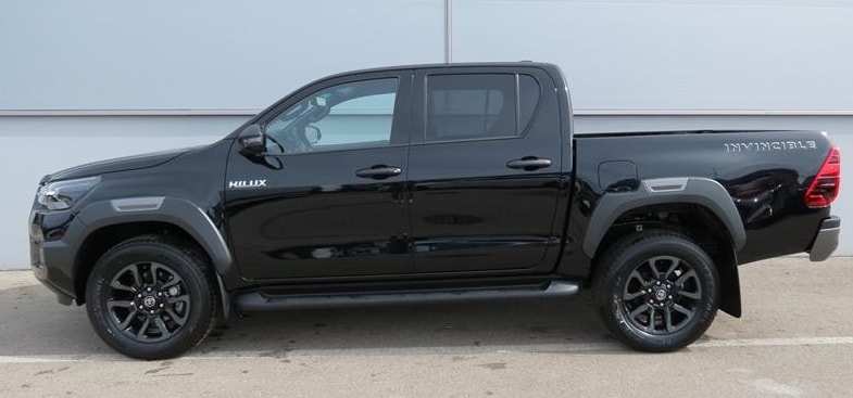 TOYOTA Hilux 2.8D-4D Invincible Double Cab 4x4 A