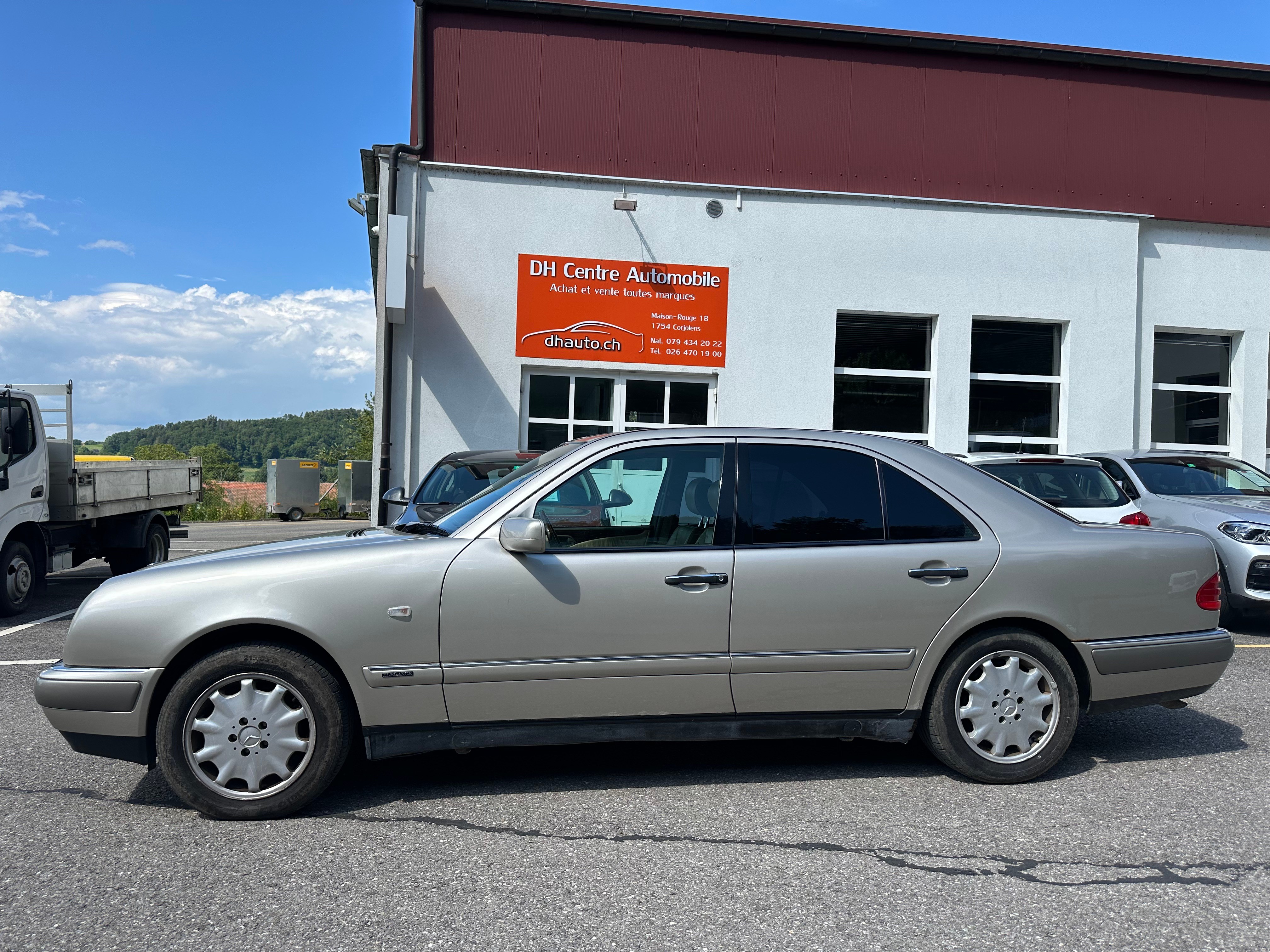 MERCEDES-BENZ E 420 Elégance Automatic