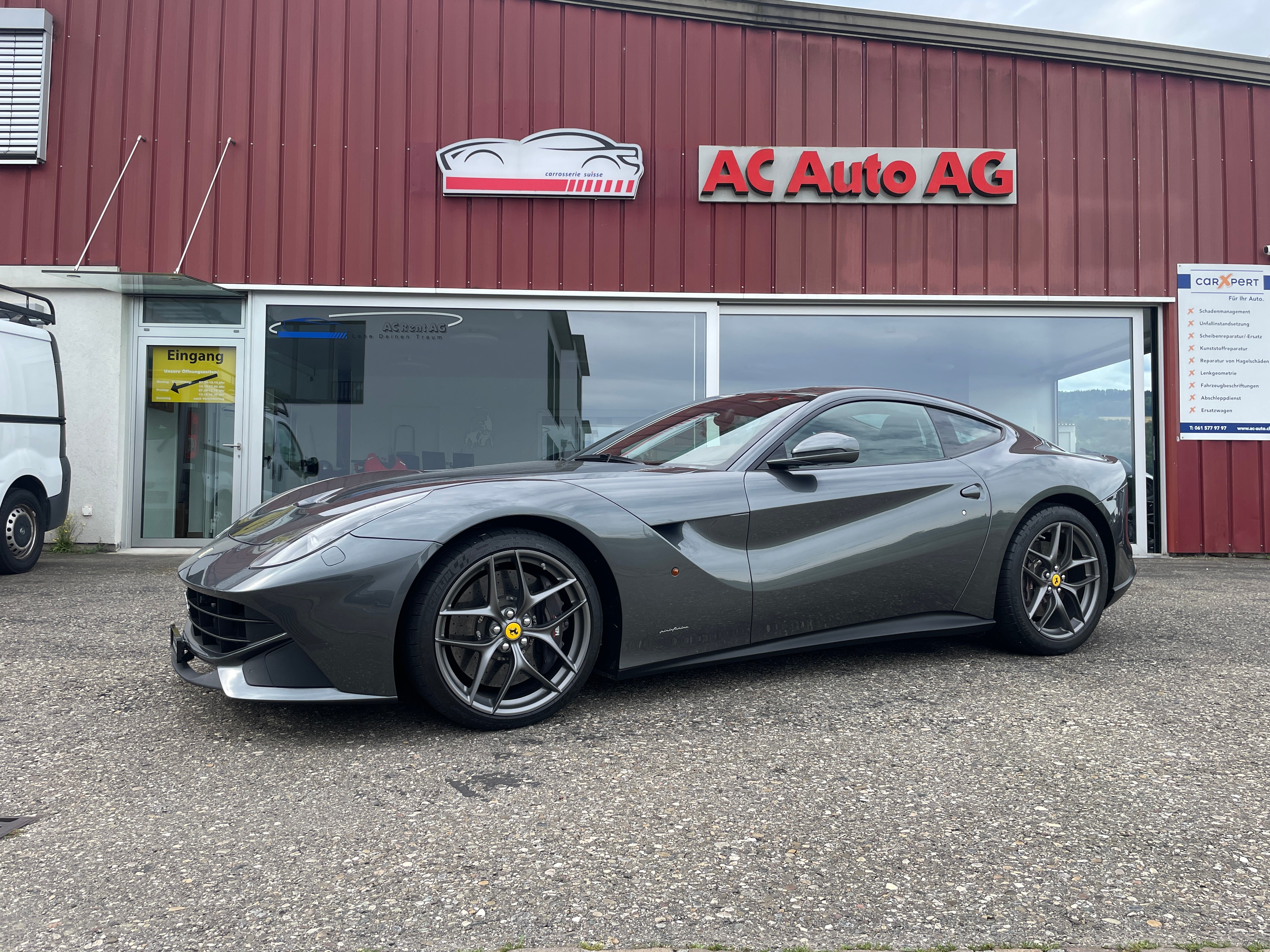 FERRARI F12 Berlinetta