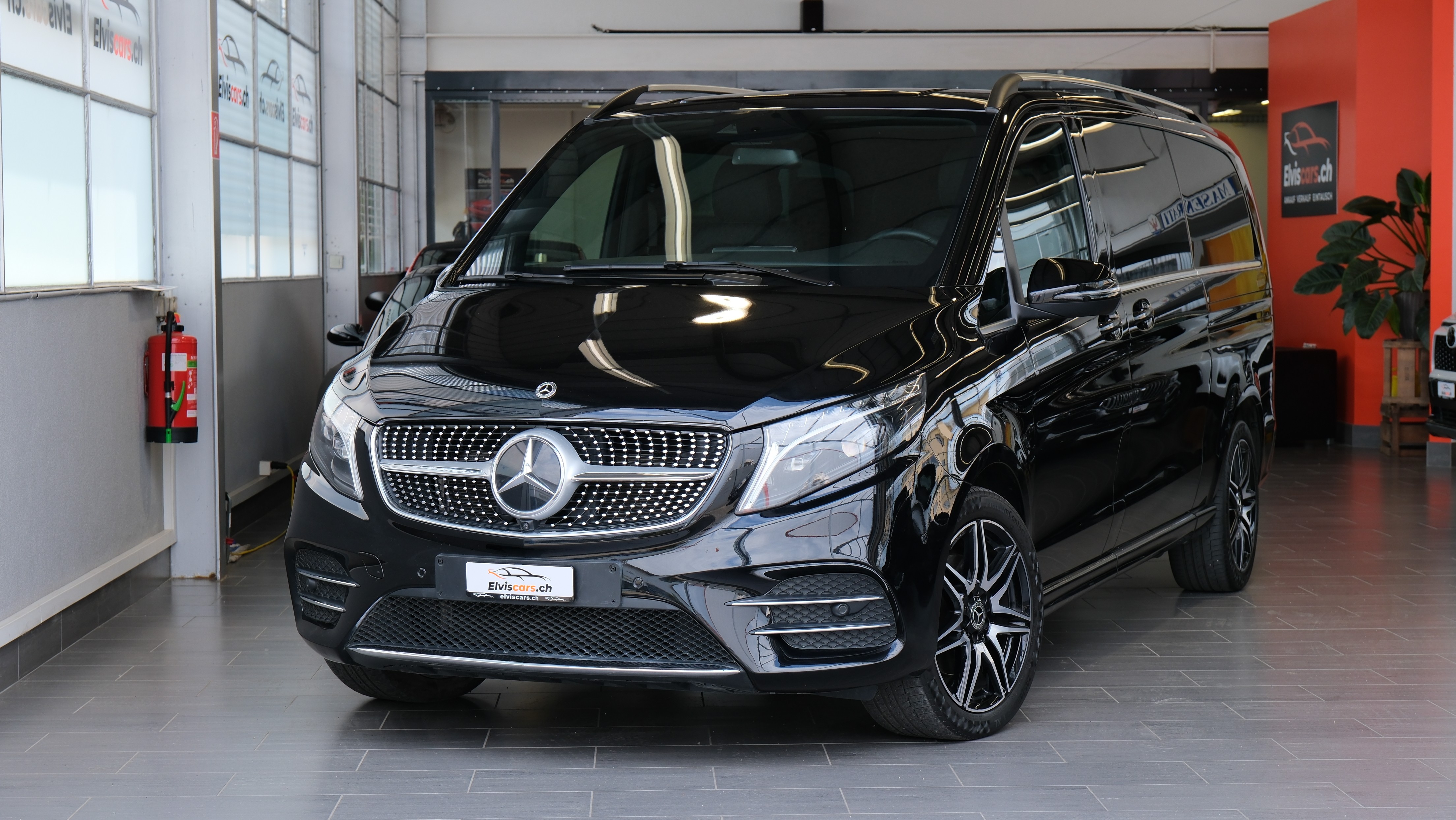 MERCEDES-BENZ V 300 d extralang AMG Line 4Matic 9G-Tronic