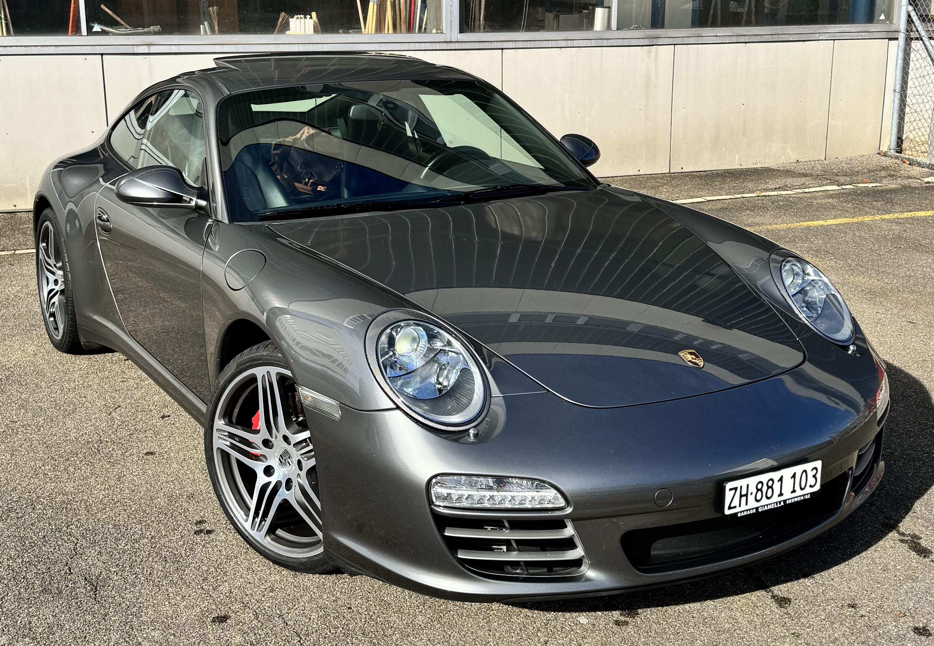 PORSCHE 911 Carrera 4S