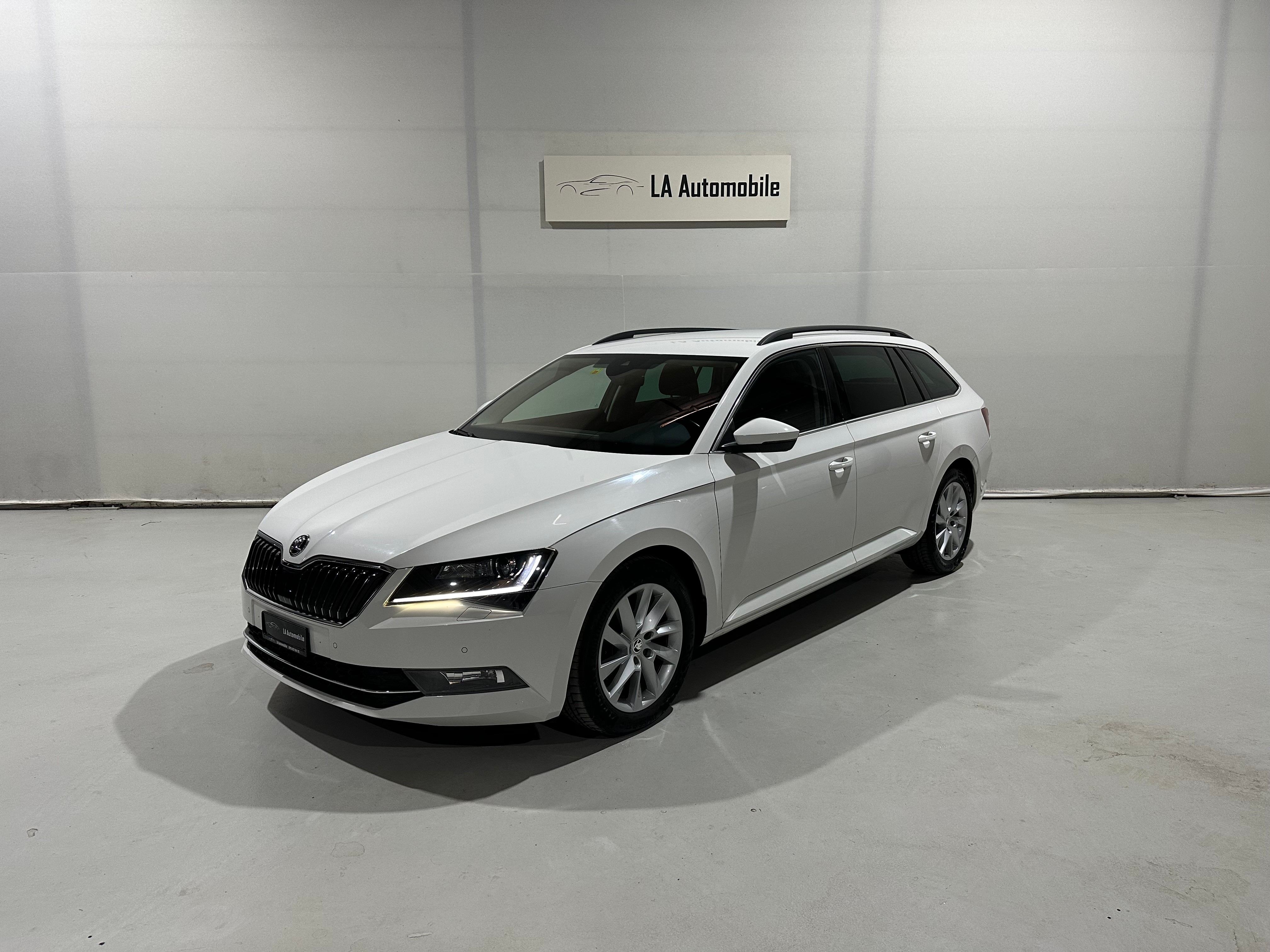 SKODA Superb Combi 2.0 TDi Ambition 4x4 DSG