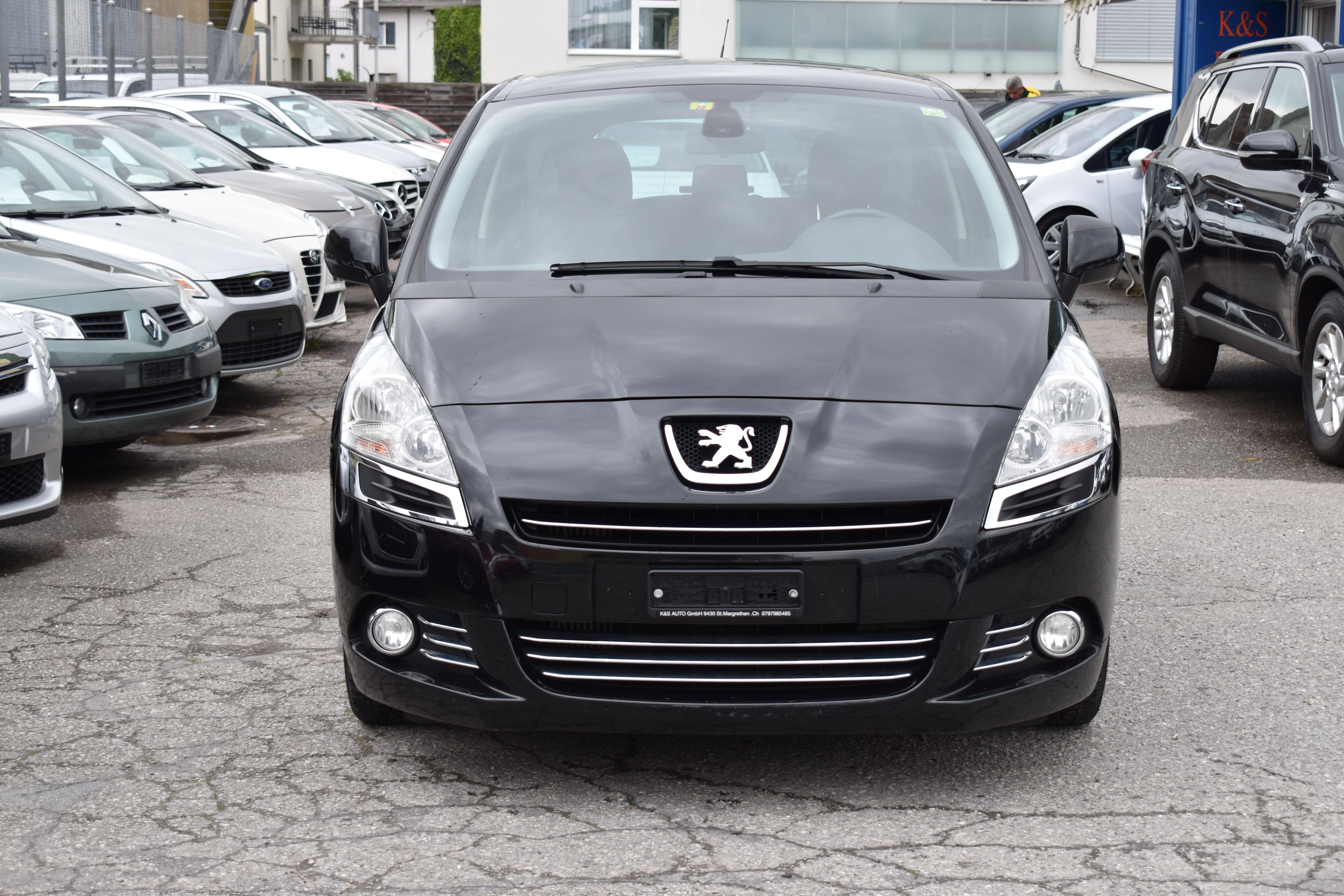 PEUGEOT 5008 1.6 HDI Business