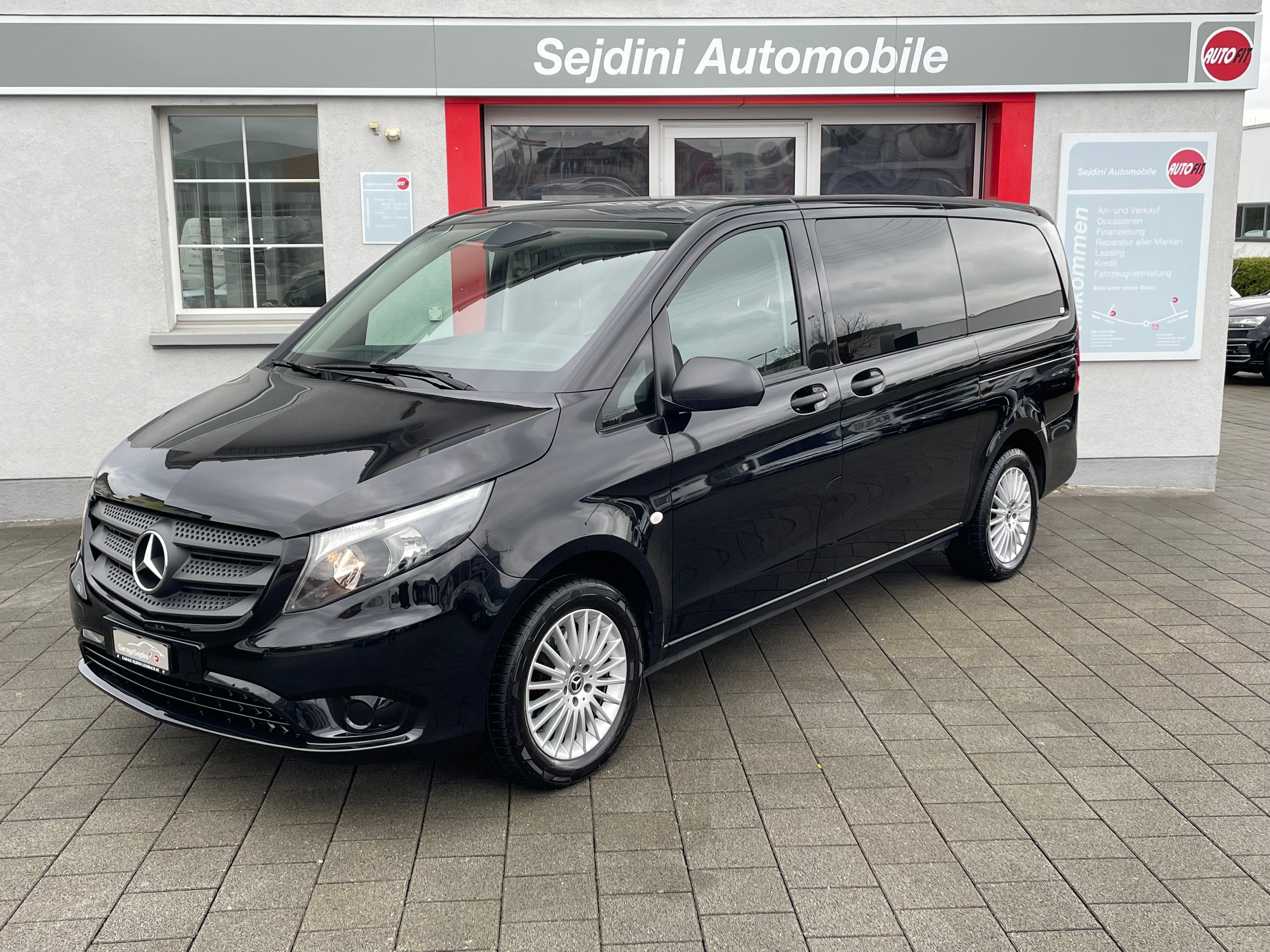 MERCEDES-BENZ Vito 116 CDI Lang Select Tourer 4Matic 9G-Tronic