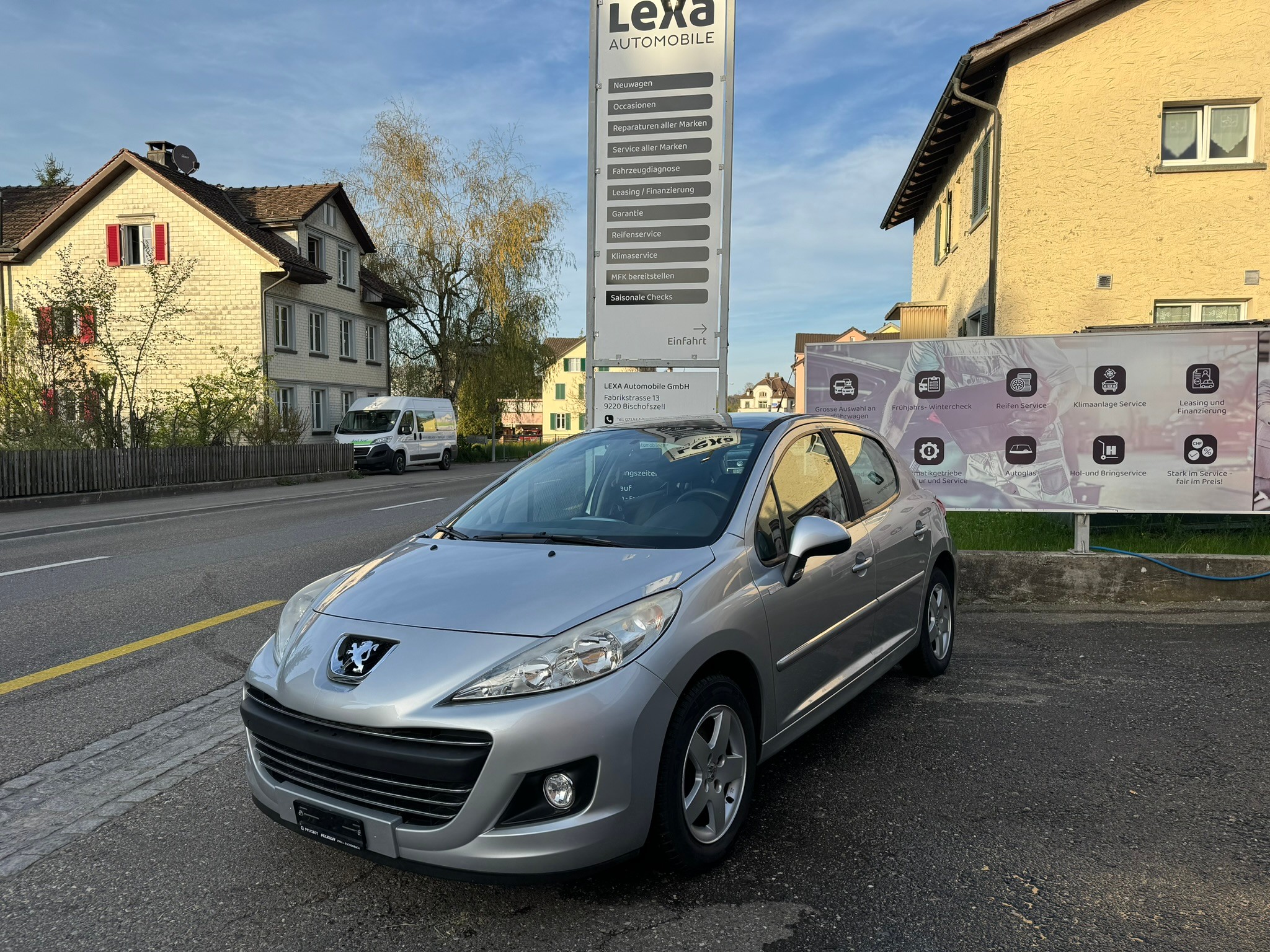 PEUGEOT 207 1.4 16V Millesim 200