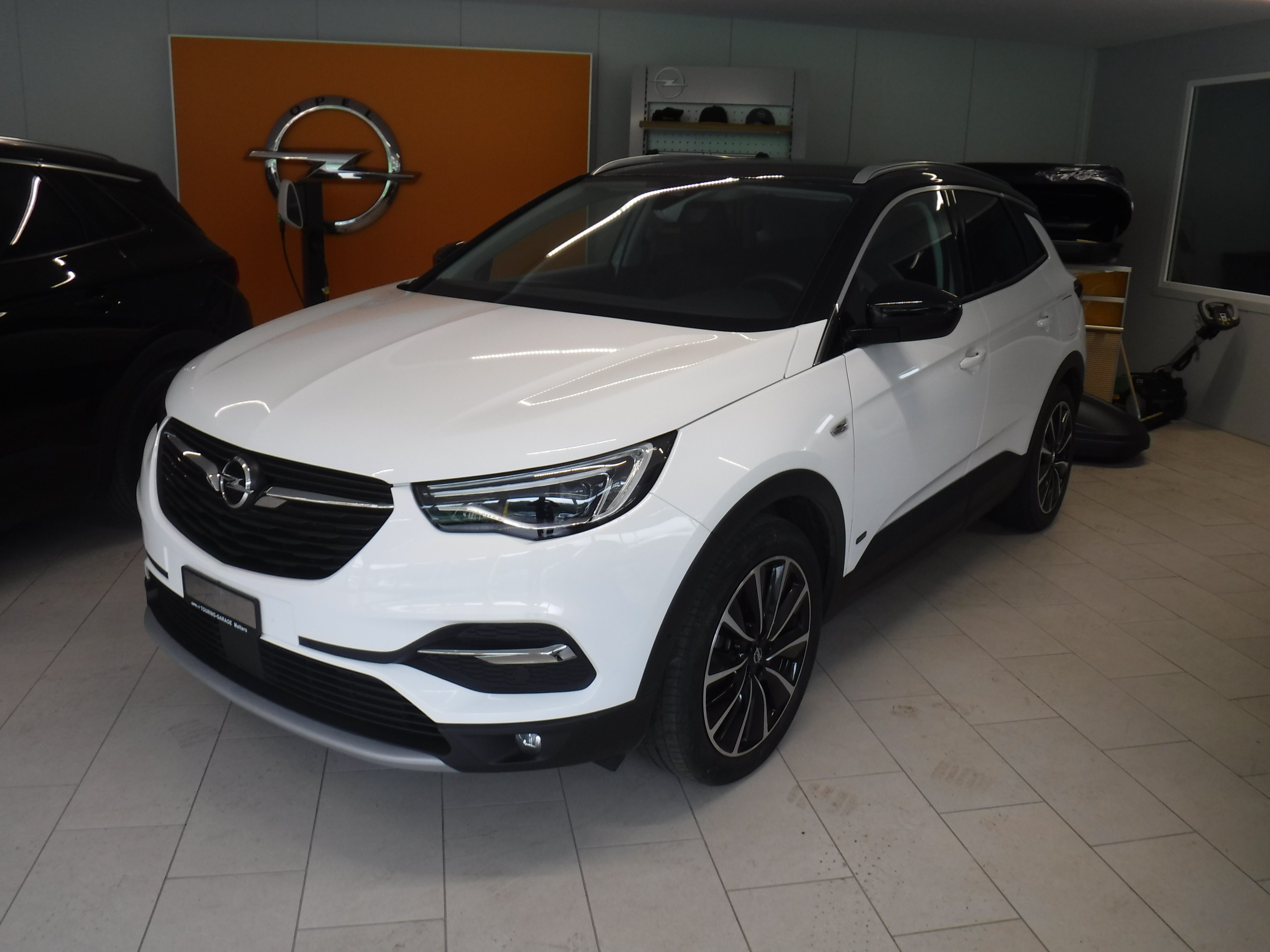 OPEL Grandland X 1.6 Hybrid4 Excellence Automatik