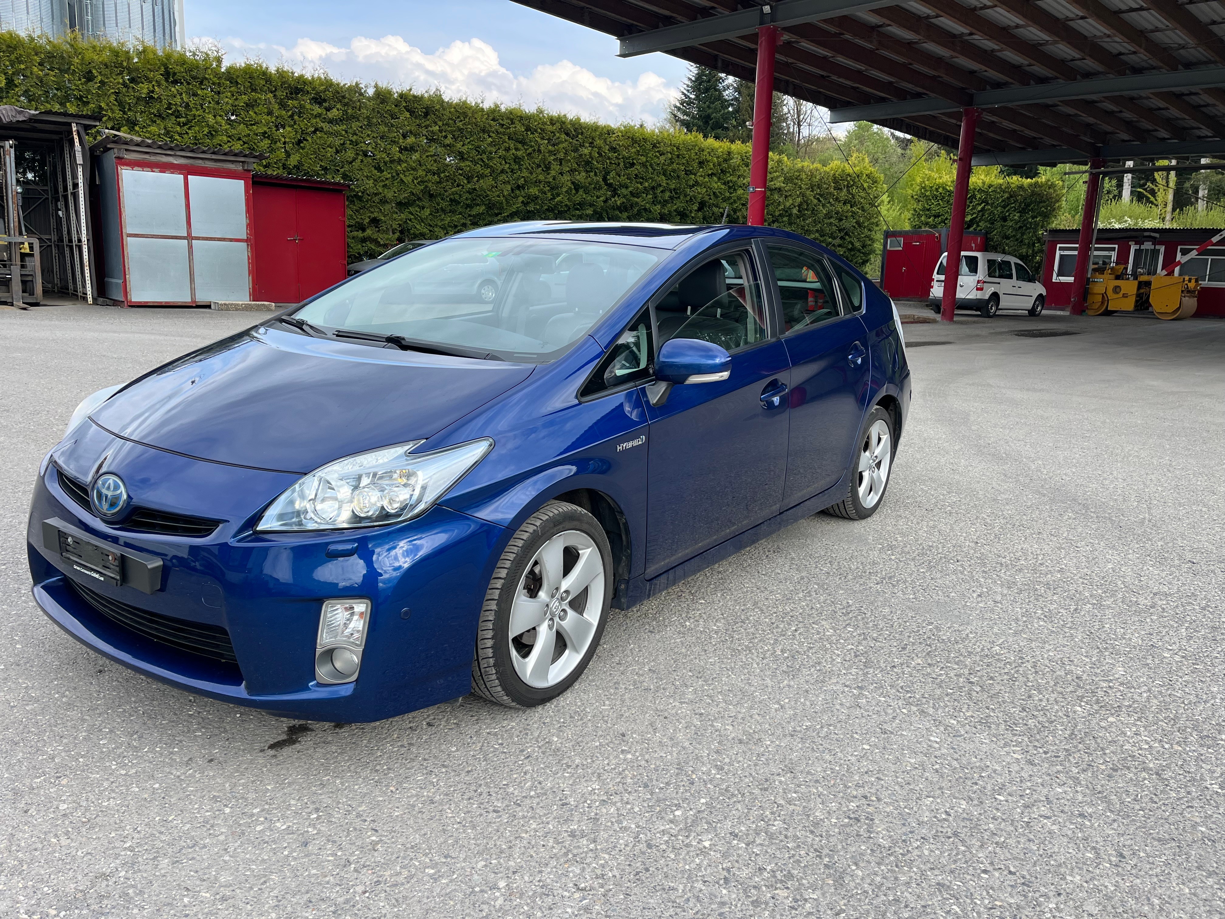 TOYOTA Prius 1.8 16V HSD Sol Premium