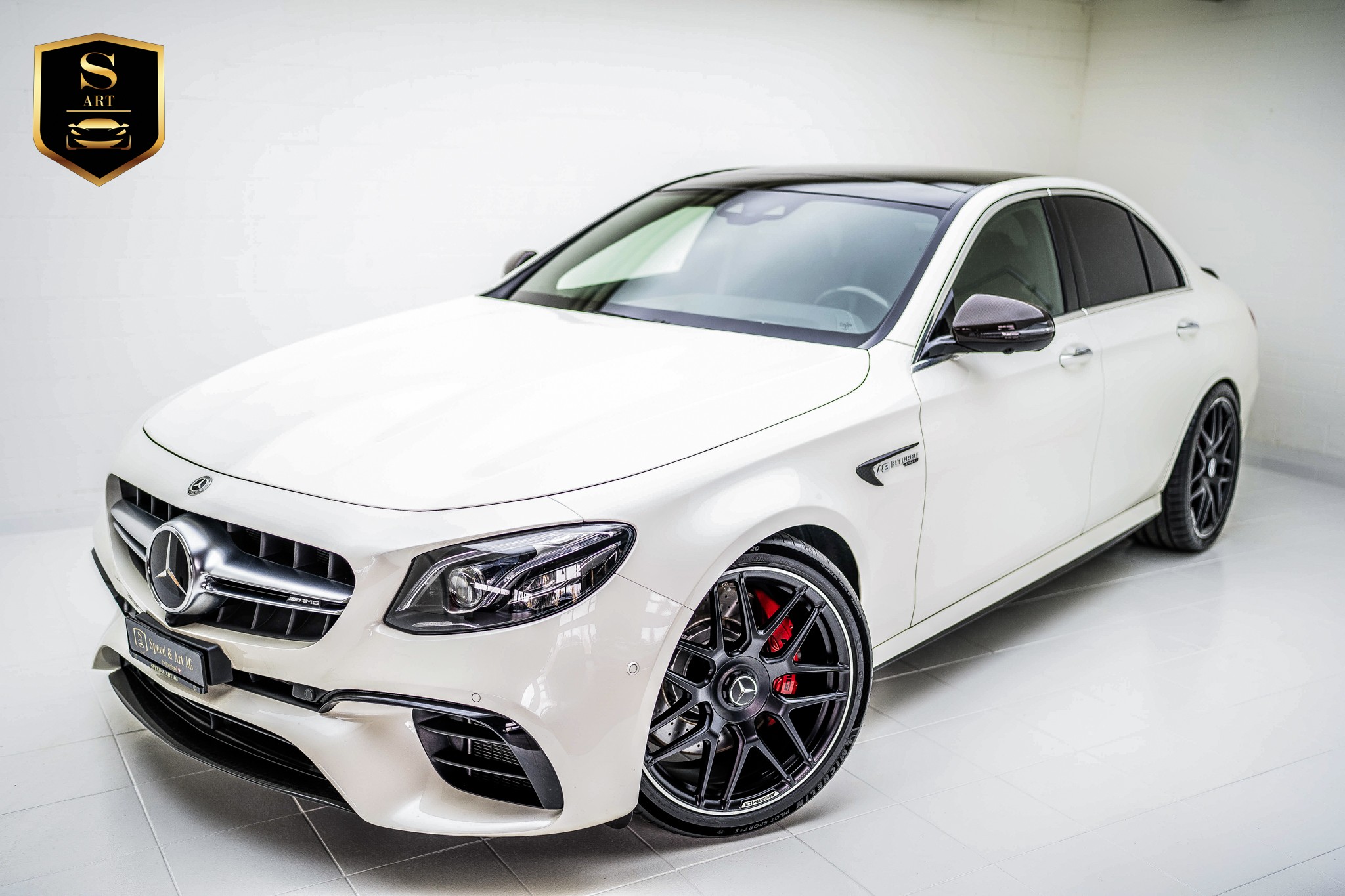 MERCEDES-BENZ E 63 AMG S 4Matic *CARBON PAKET*