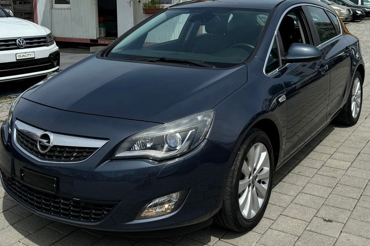 OPEL Astra 1.4i 16V Turbo Sport (Limousine BO5)