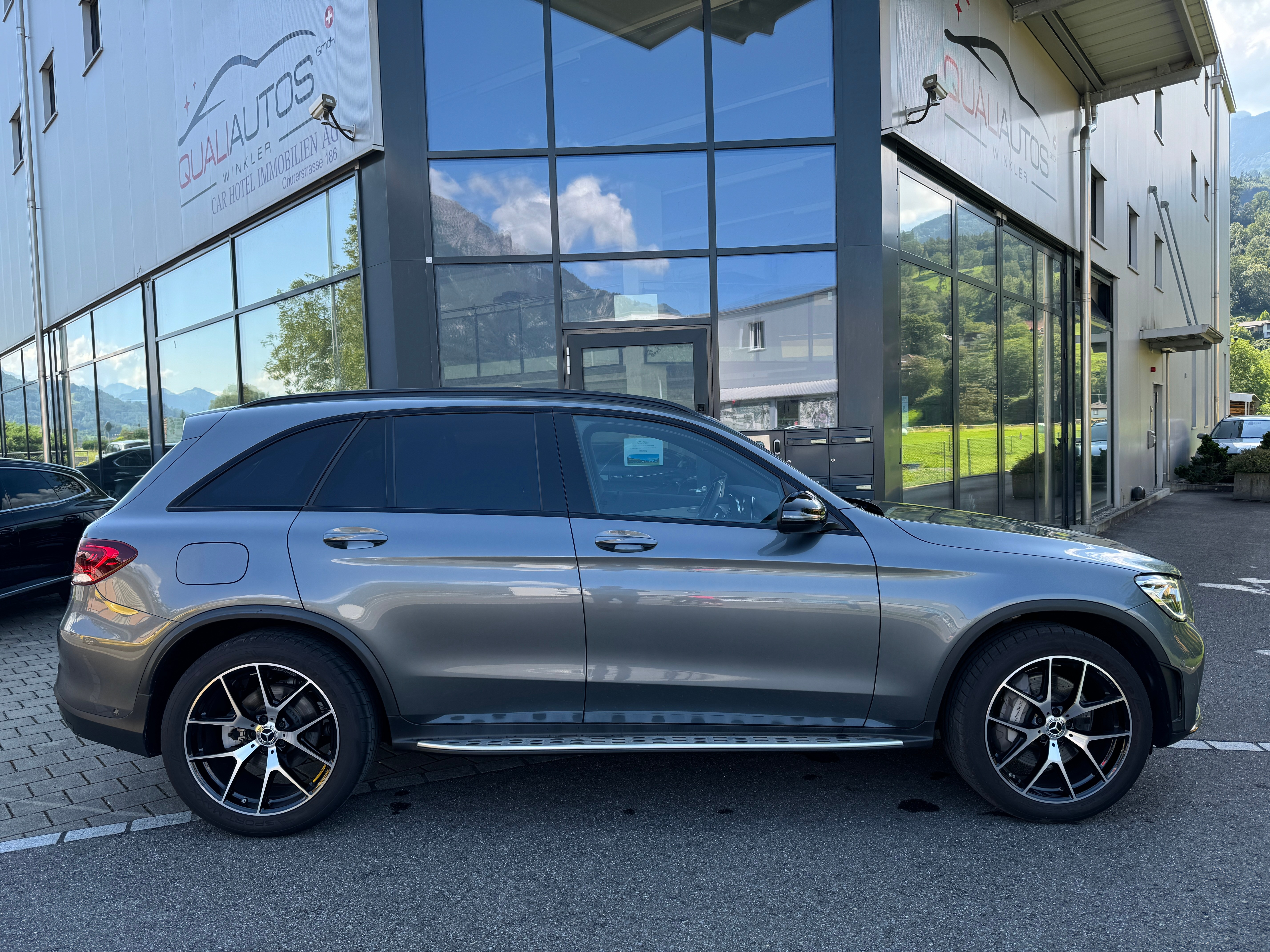 MERCEDES-BENZ GLC 200 AMG Line 4Matic 9G-Tronic