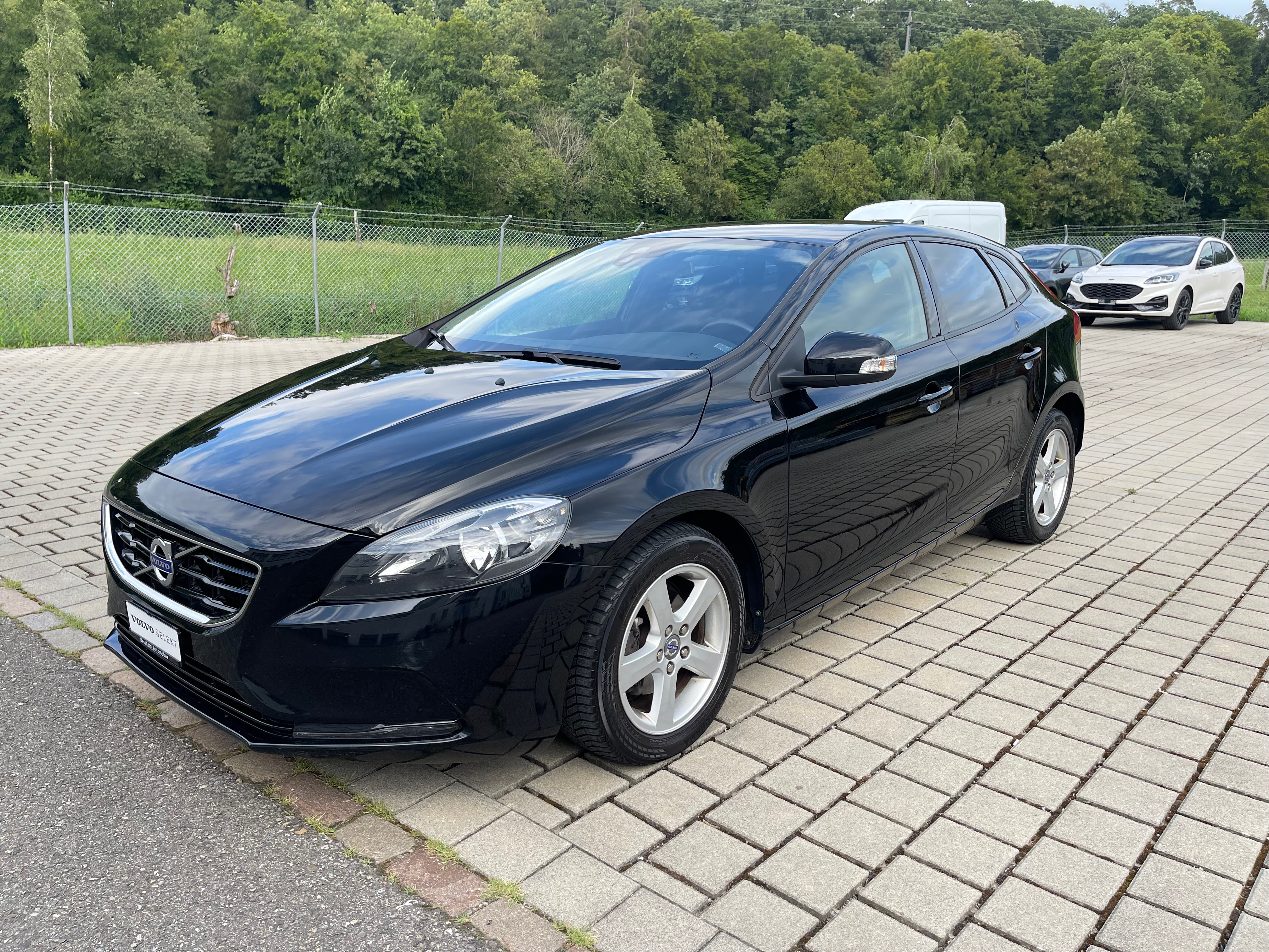 VOLVO V40 D2 Kinetic