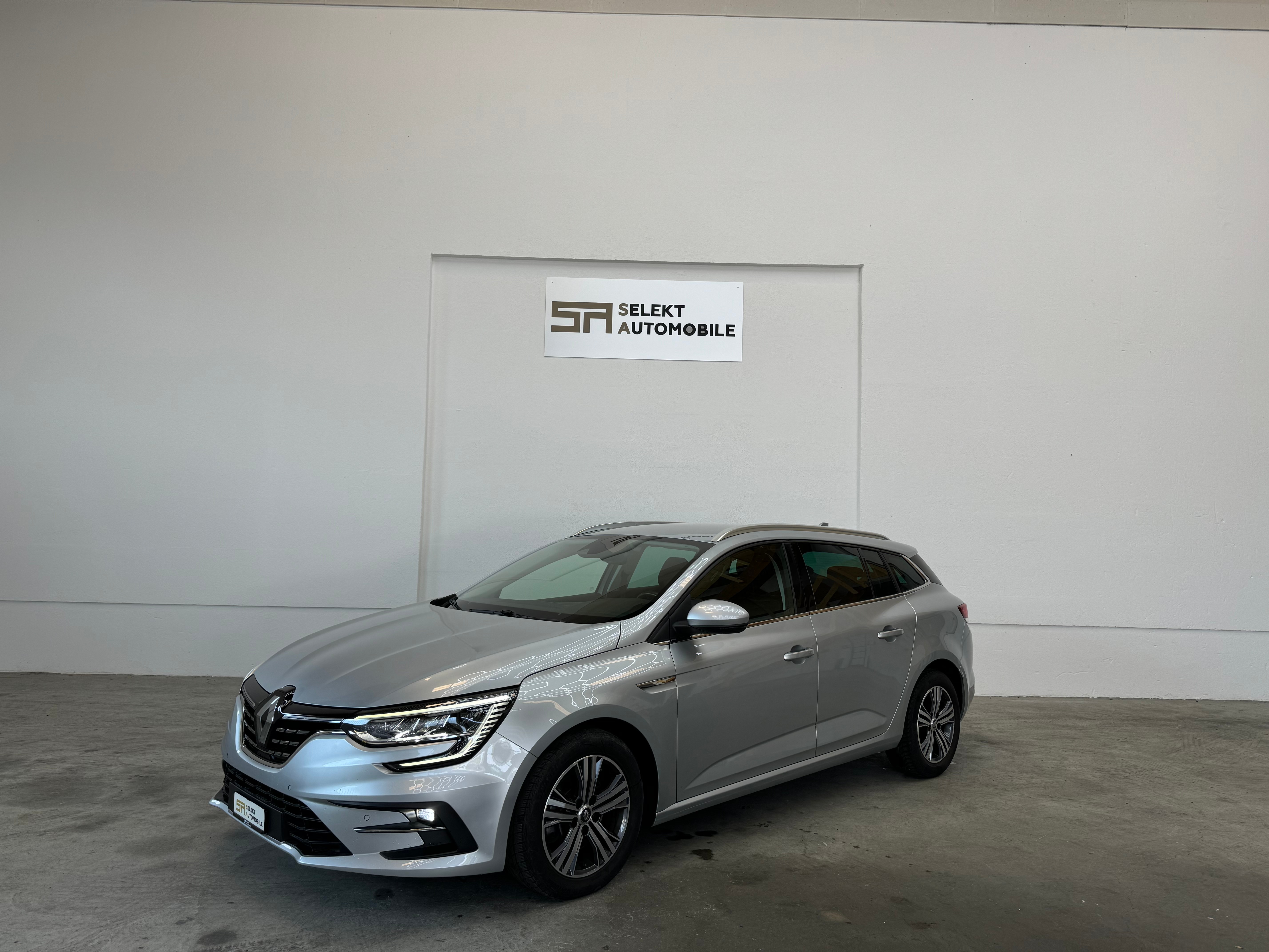 RENAULT Mégane Grandtour 1.3 16V Intens EDC