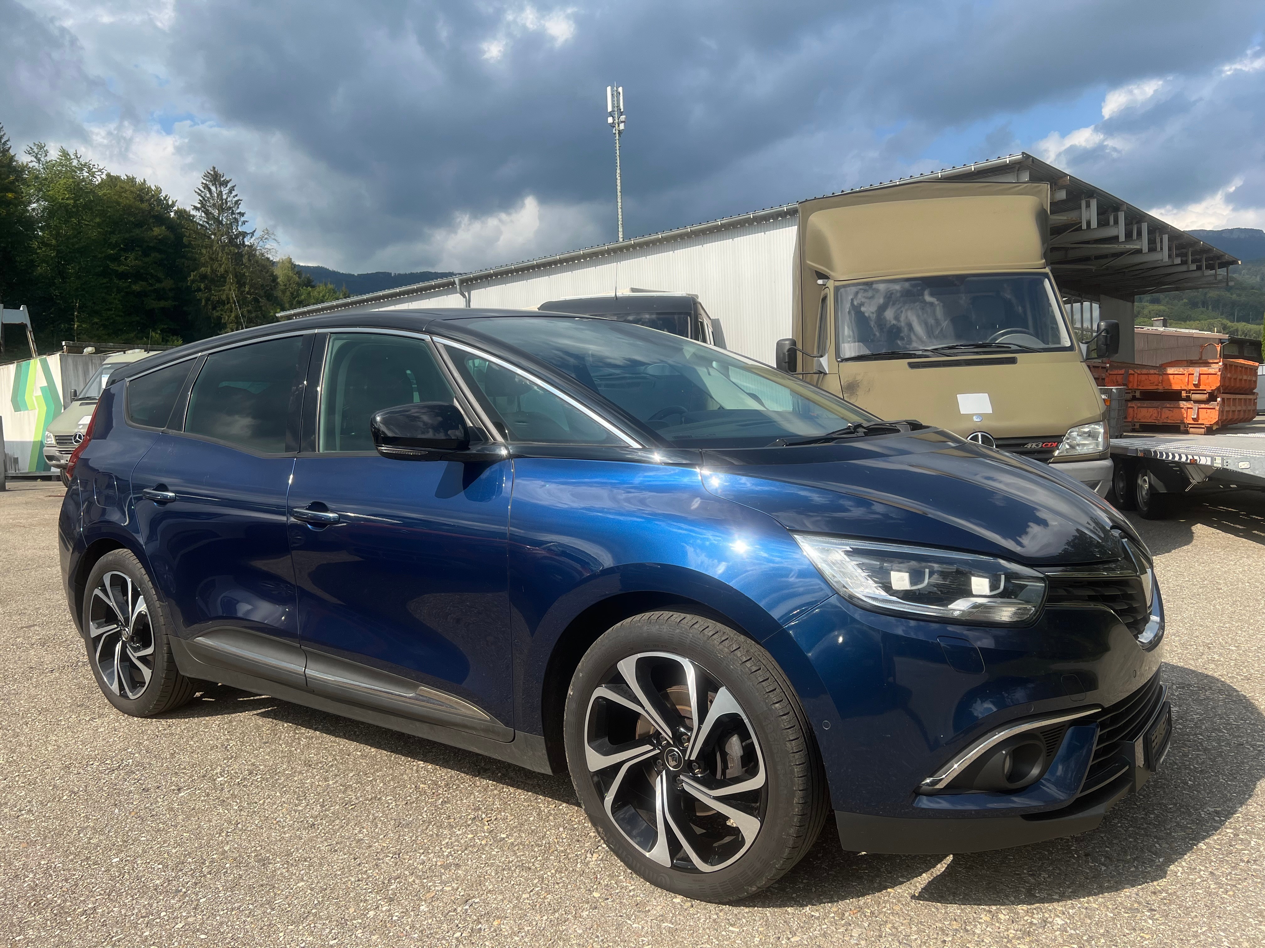 RENAULT Grand Scénic 1.8 dCi Intens