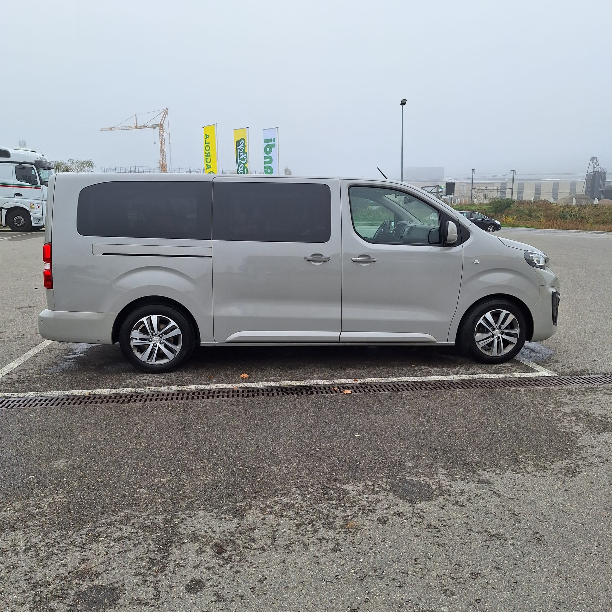 PEUGEOT Traveller Long 2.0 BlueHDi 180 S&S EAT Active