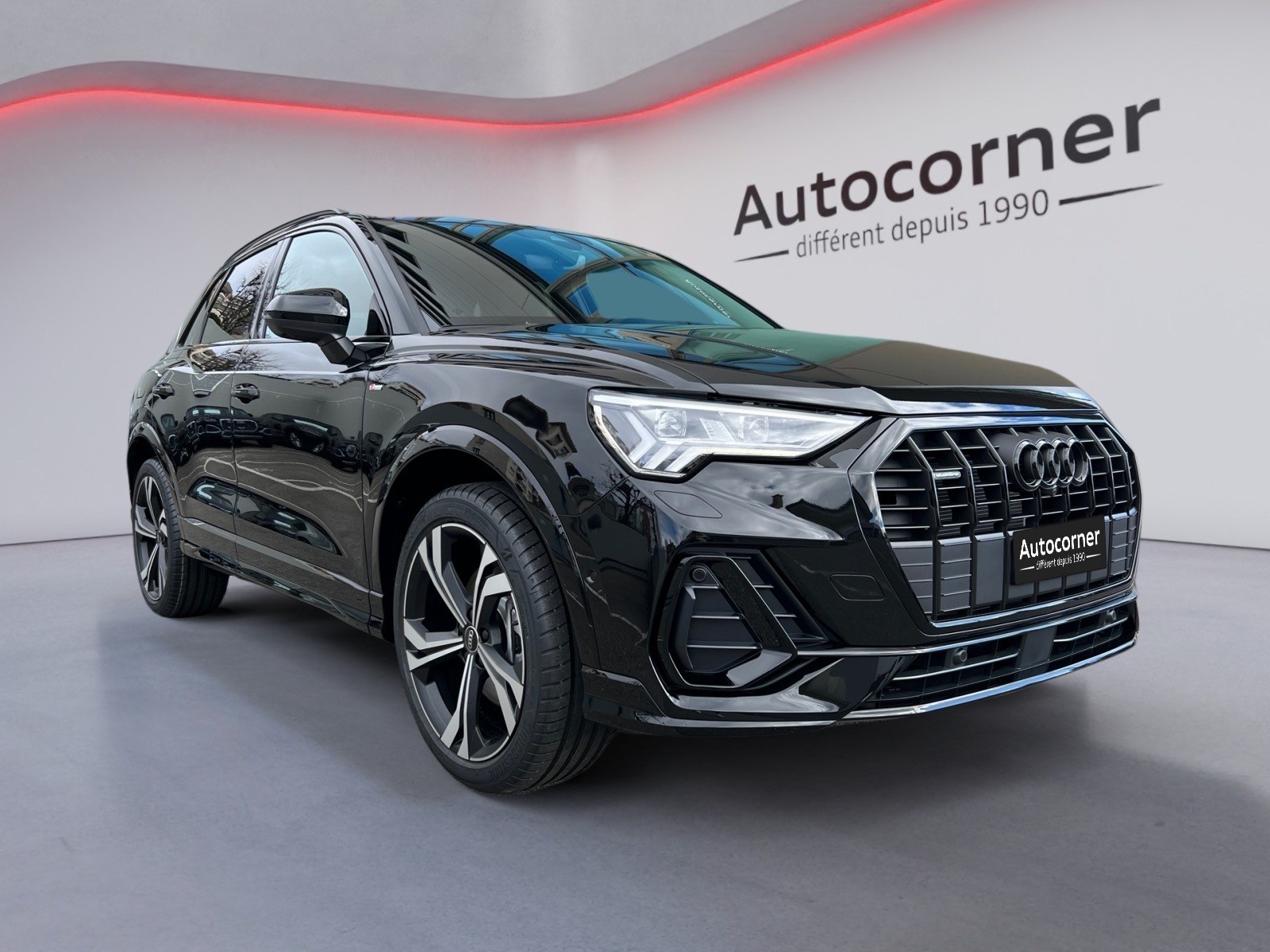 AUDI Q3 40 TFSI S line quattro S-tronic