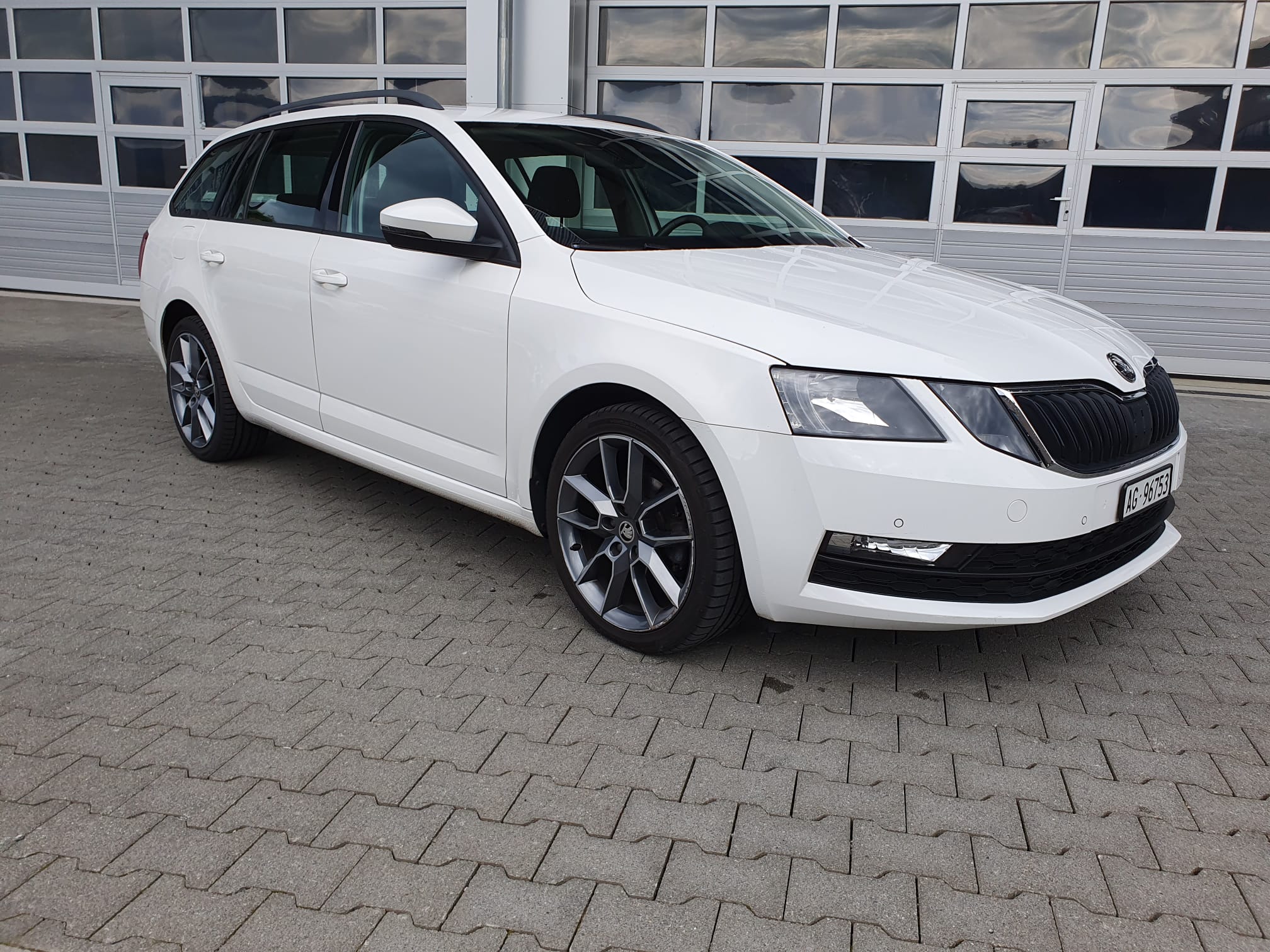 SKODA Octavia Combi 1.6 TDI Ambition DSG