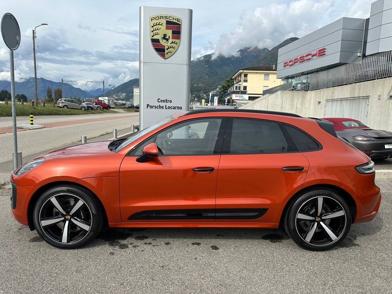 PORSCHE MACAN GTS