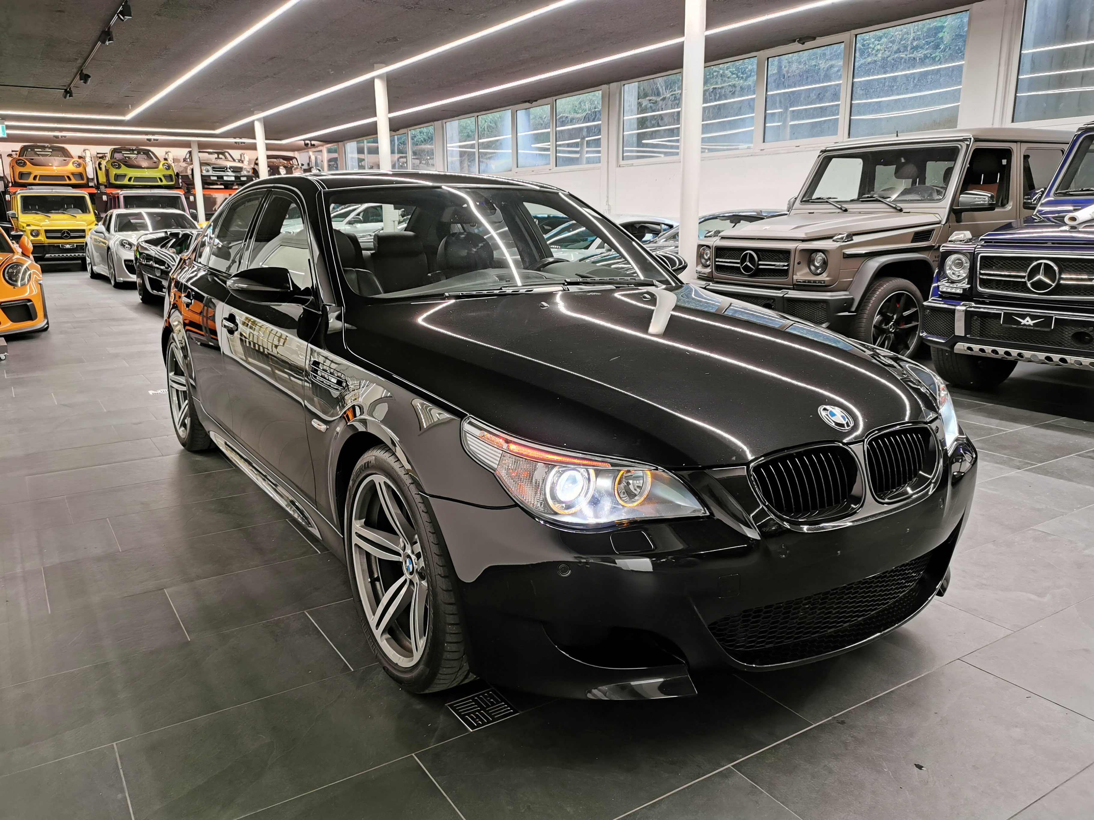 BMW M5 V10 5.0 Liter 507 PS TRAUM IN SCHWARZ, GERADE CHF 10'000 INVESTIERT!