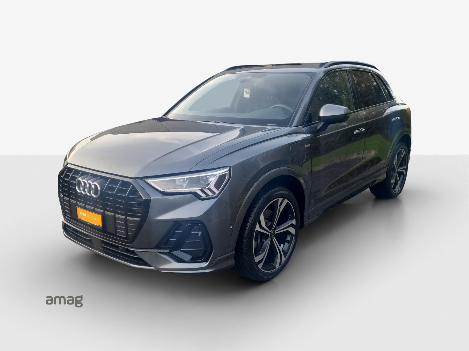 AUDI Q3 45 TFSI e S line Attraction S-tronic