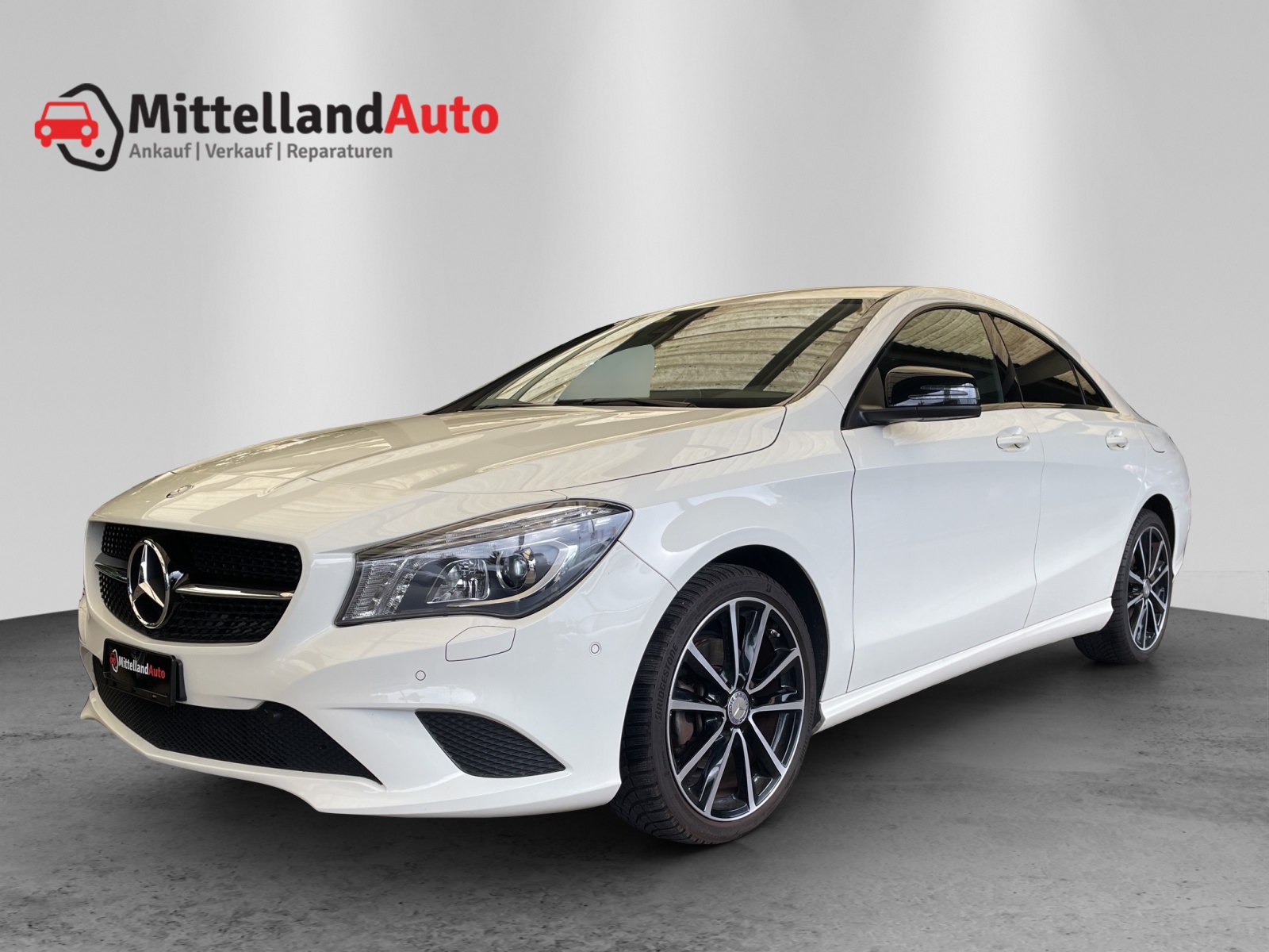 MERCEDES-BENZ CLA 200 Night Star 7G-DCT