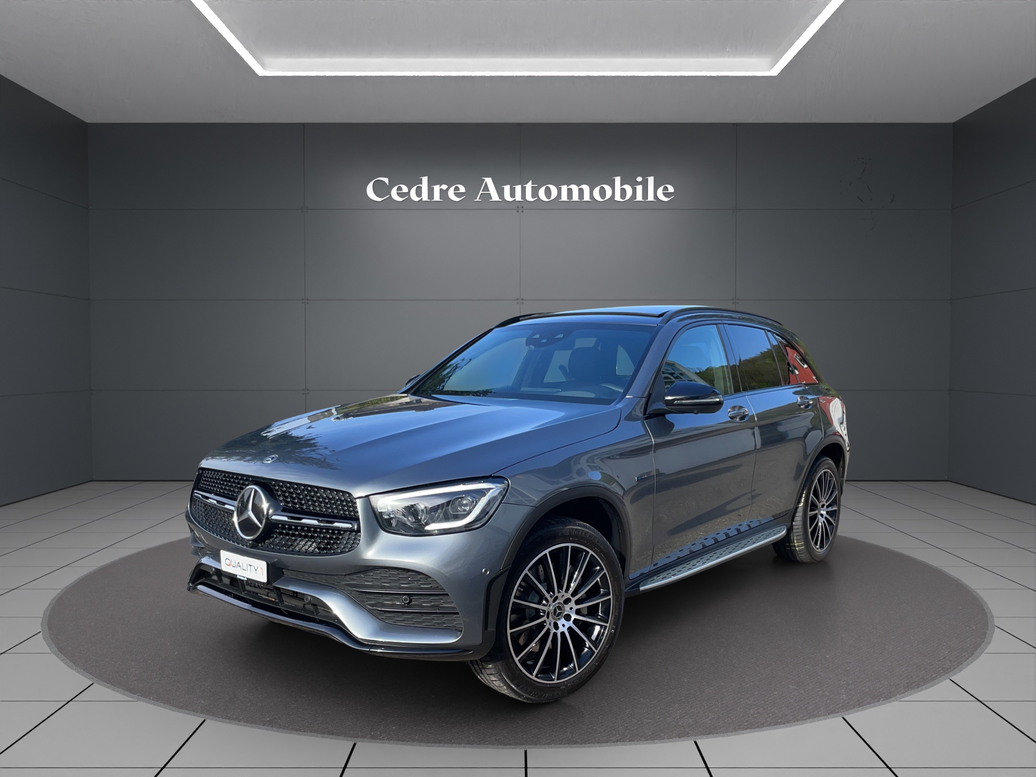 MERCEDES-BENZ GLC 300 e AMG Line 4Matic 9G-Tronic