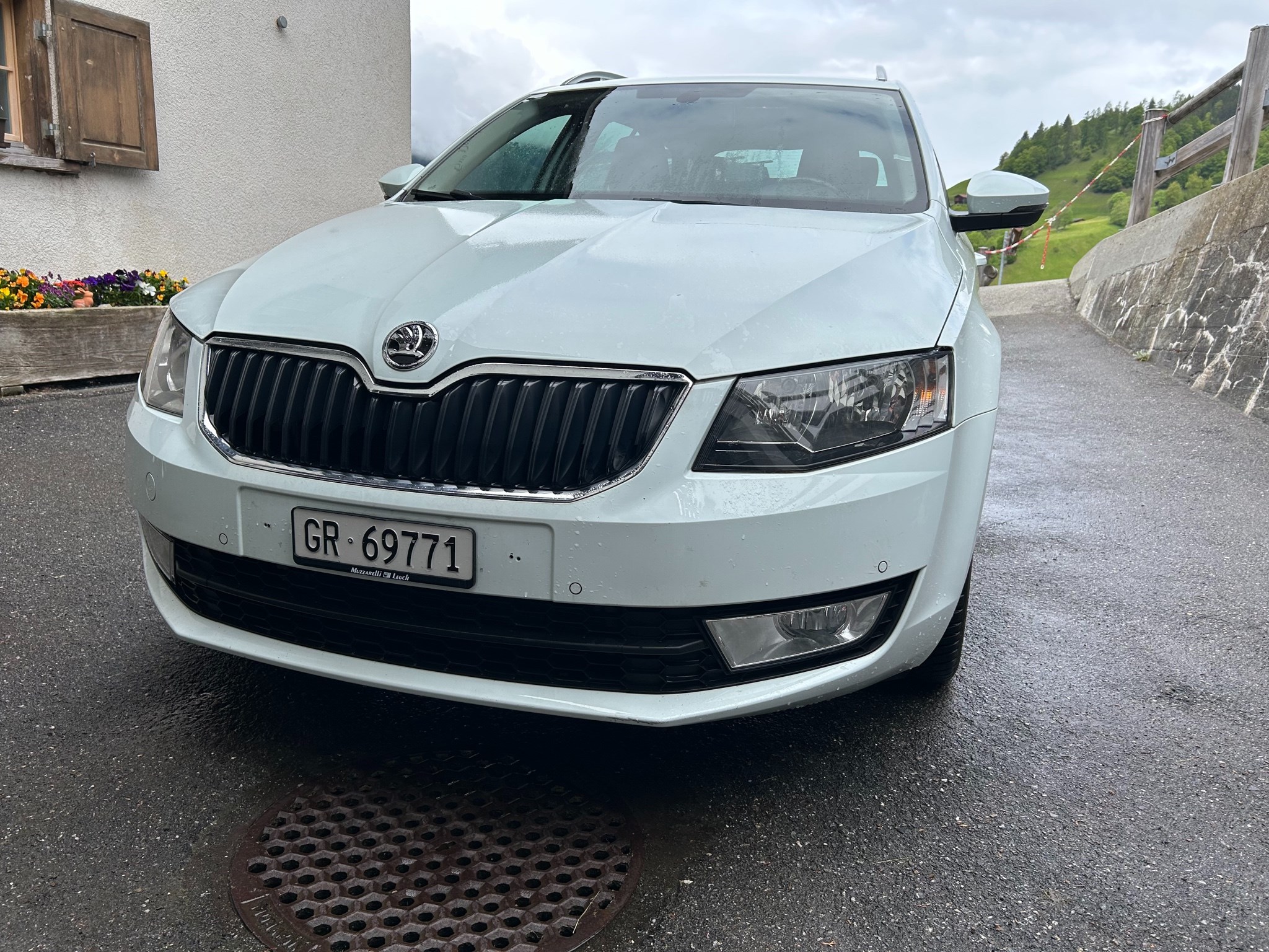 SKODA Octavia Combi 2.0 TDI Elegance 4x4