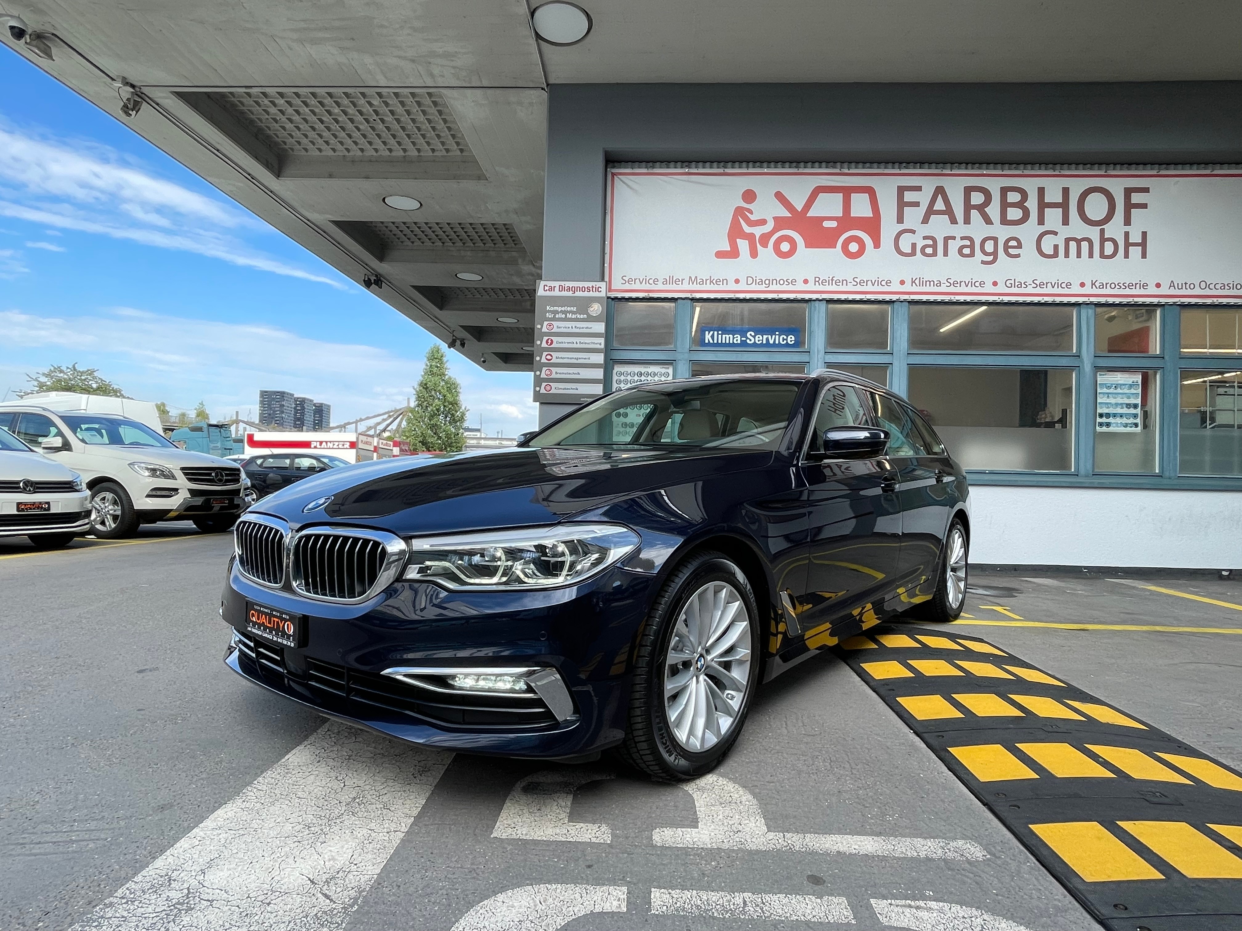 BMW 530d xDrive Touring Luxury Line Steptronic