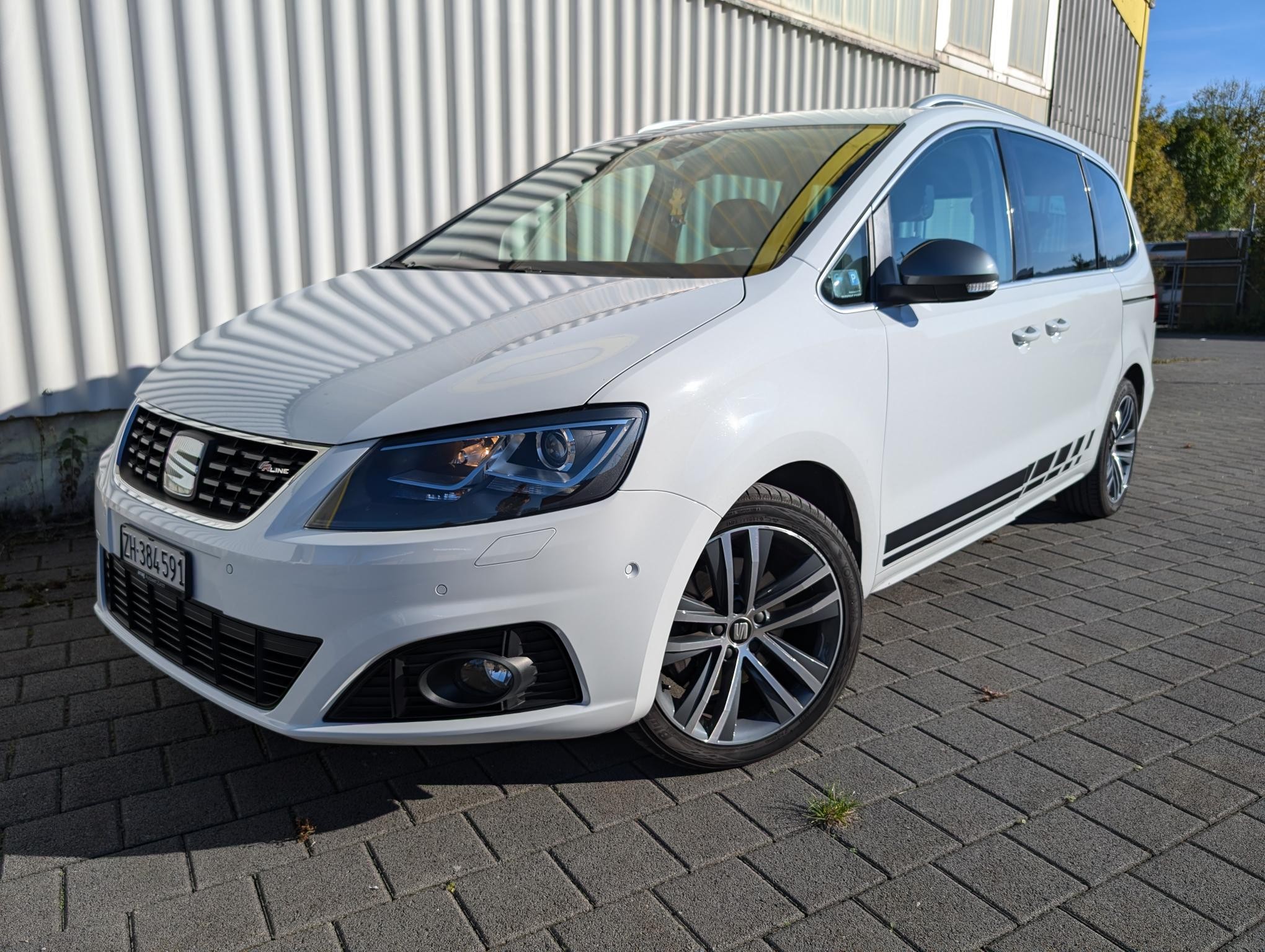 SEAT Alhambra 1.4 TSI DSG SWISS FR2