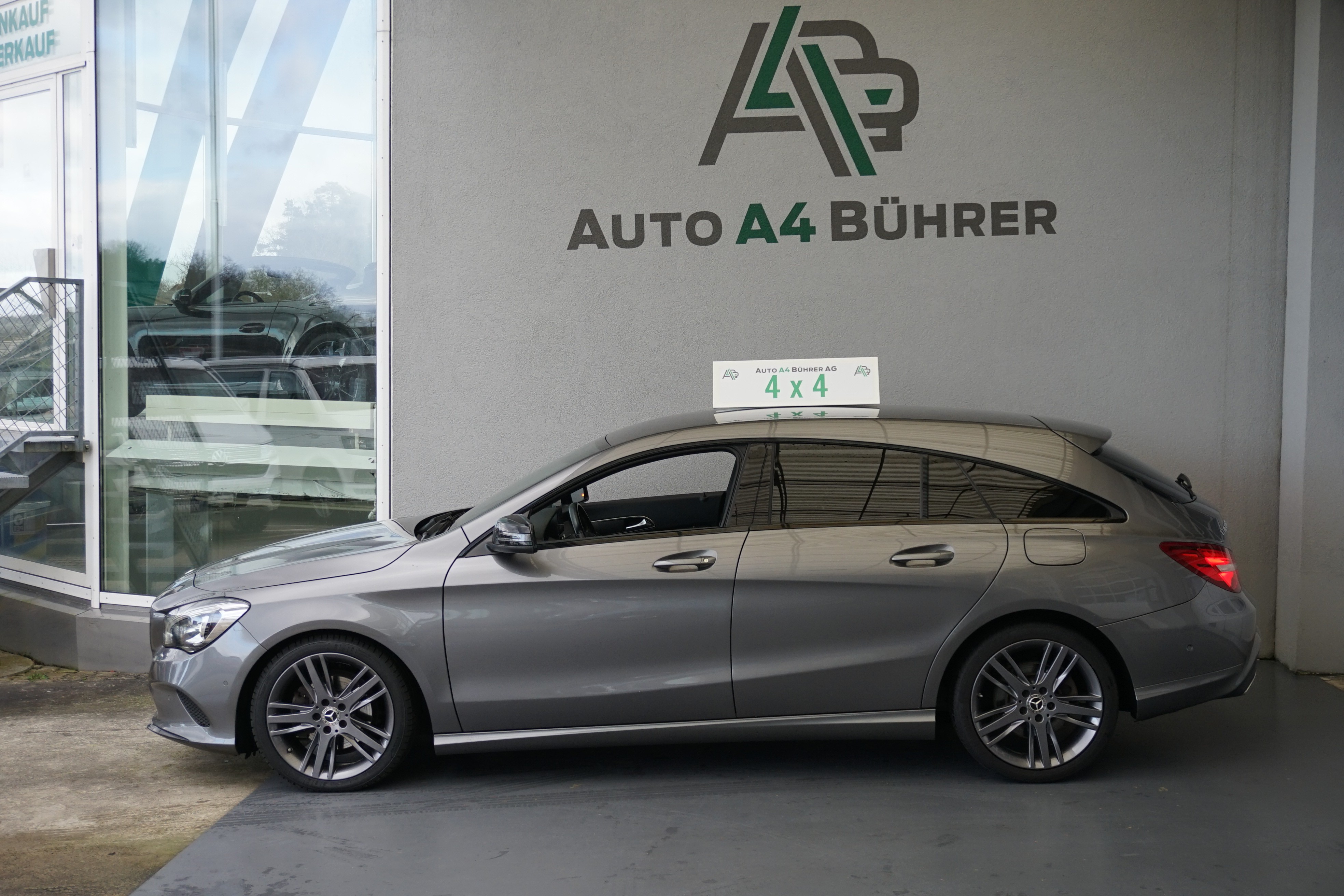 MERCEDES-BENZ CLA 200 d SwissSt Urb 4M