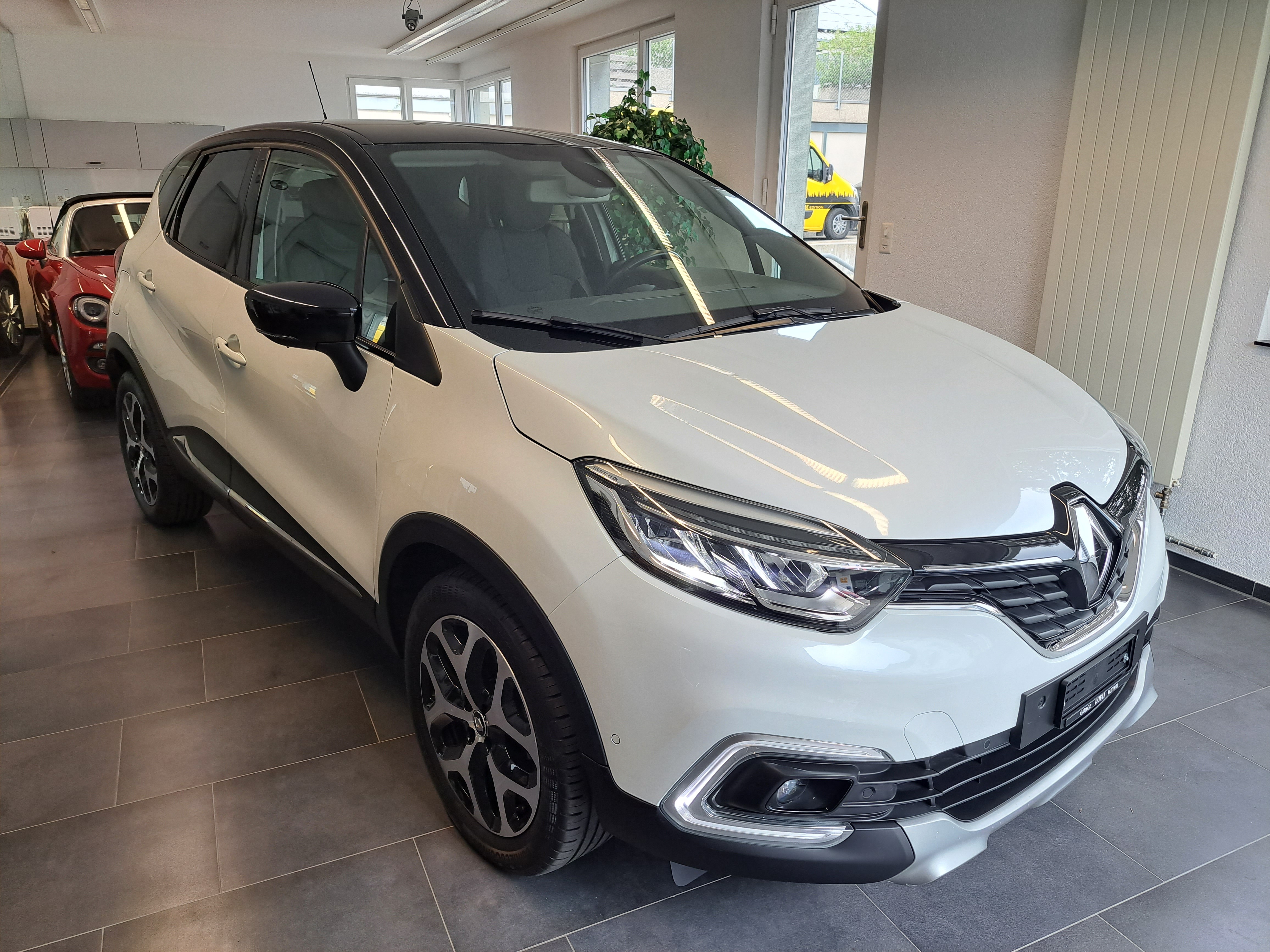 RENAULT Captur 1.2 T 16V 90th Anniversary EDC