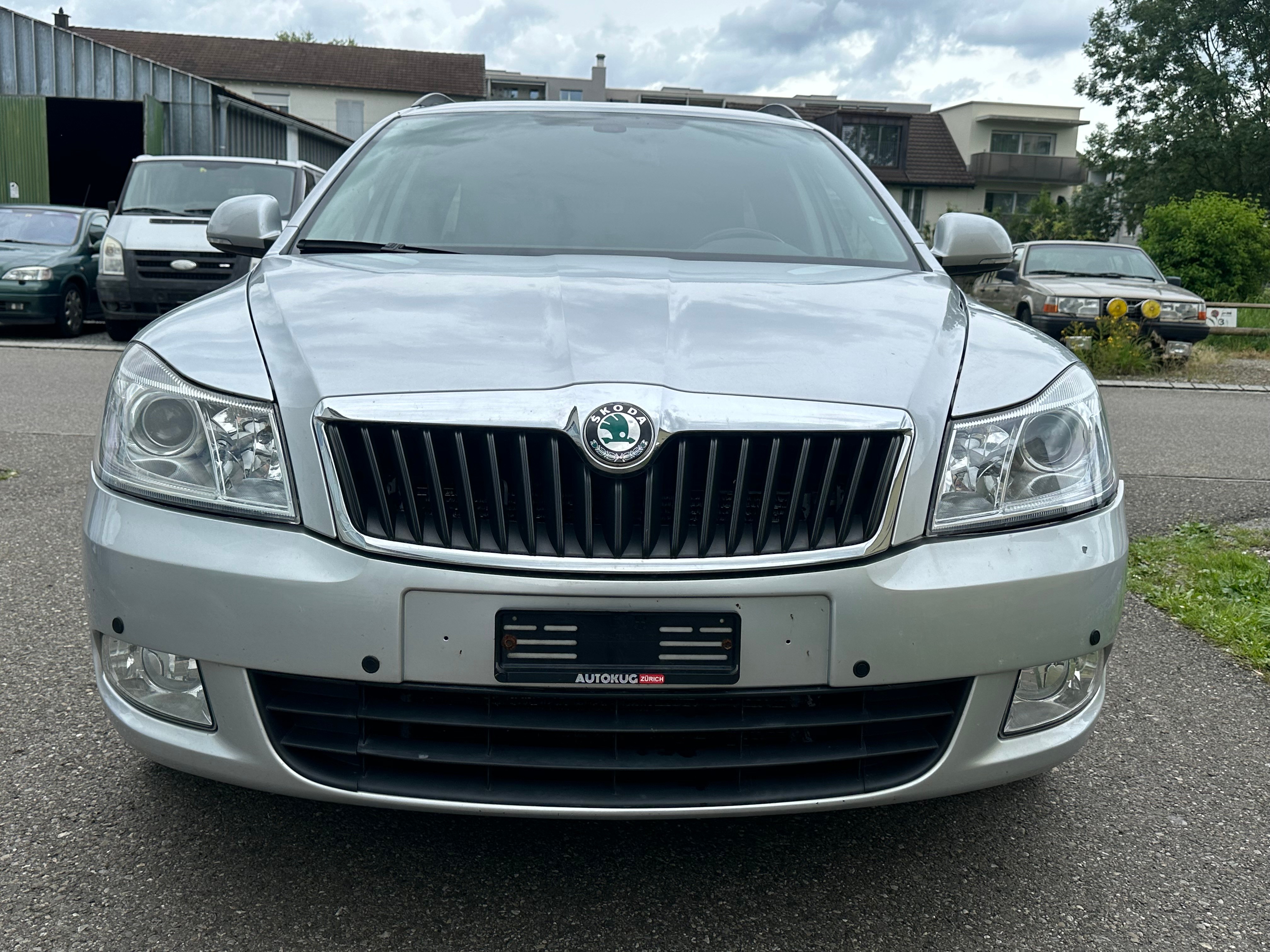 SKODA Octavia Combi 1.8 TSI Ambiente DSG