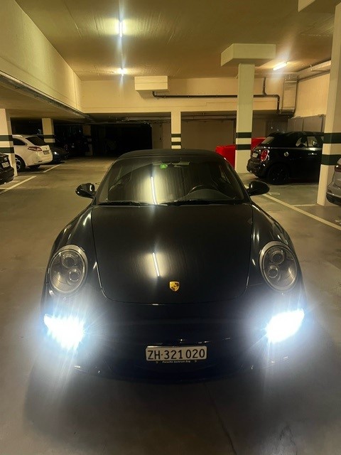 PORSCHE 911 CABRIOLET BLACK EDITION