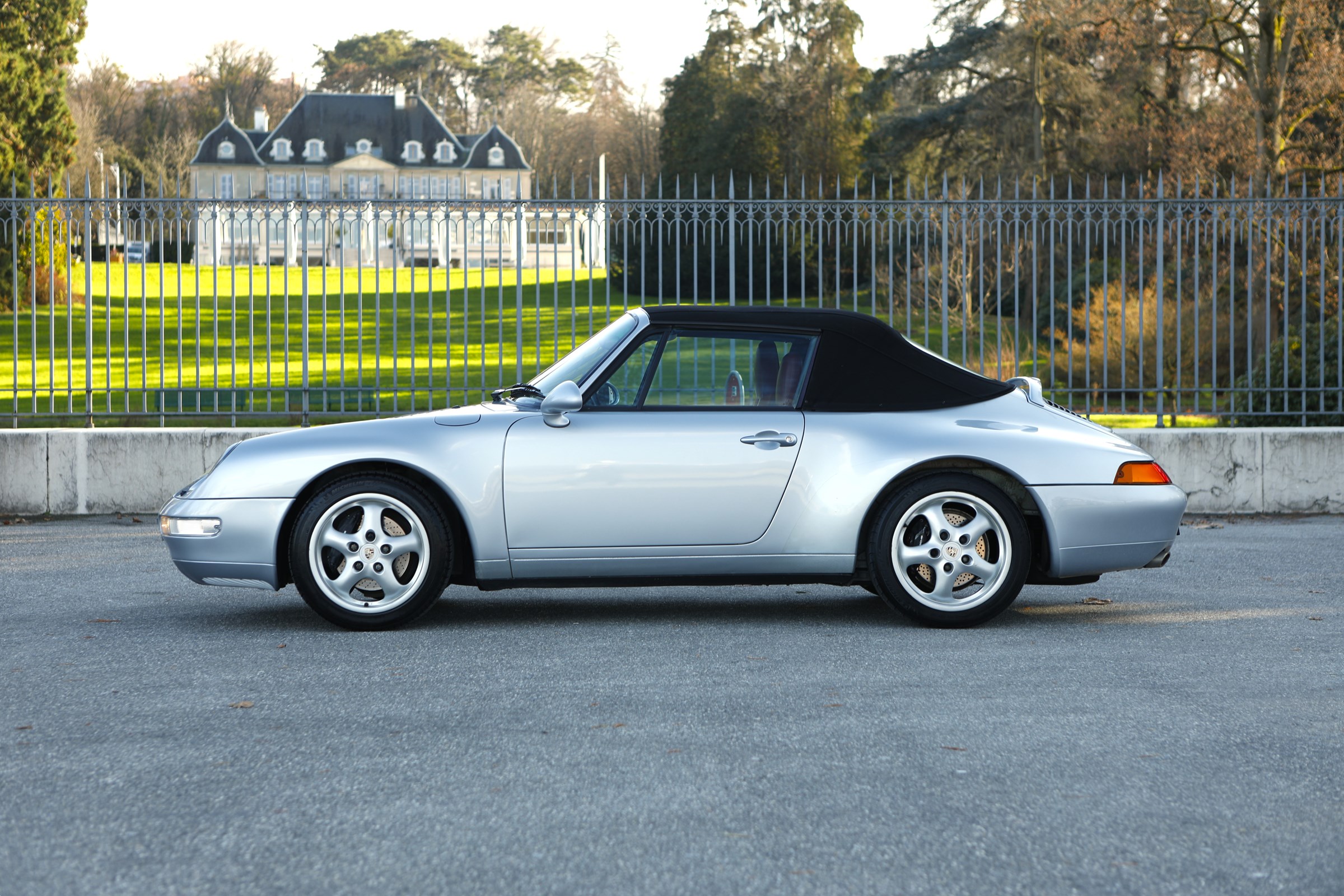 PORSCHE 911 Carrera 2 Cabrio ( 993 )