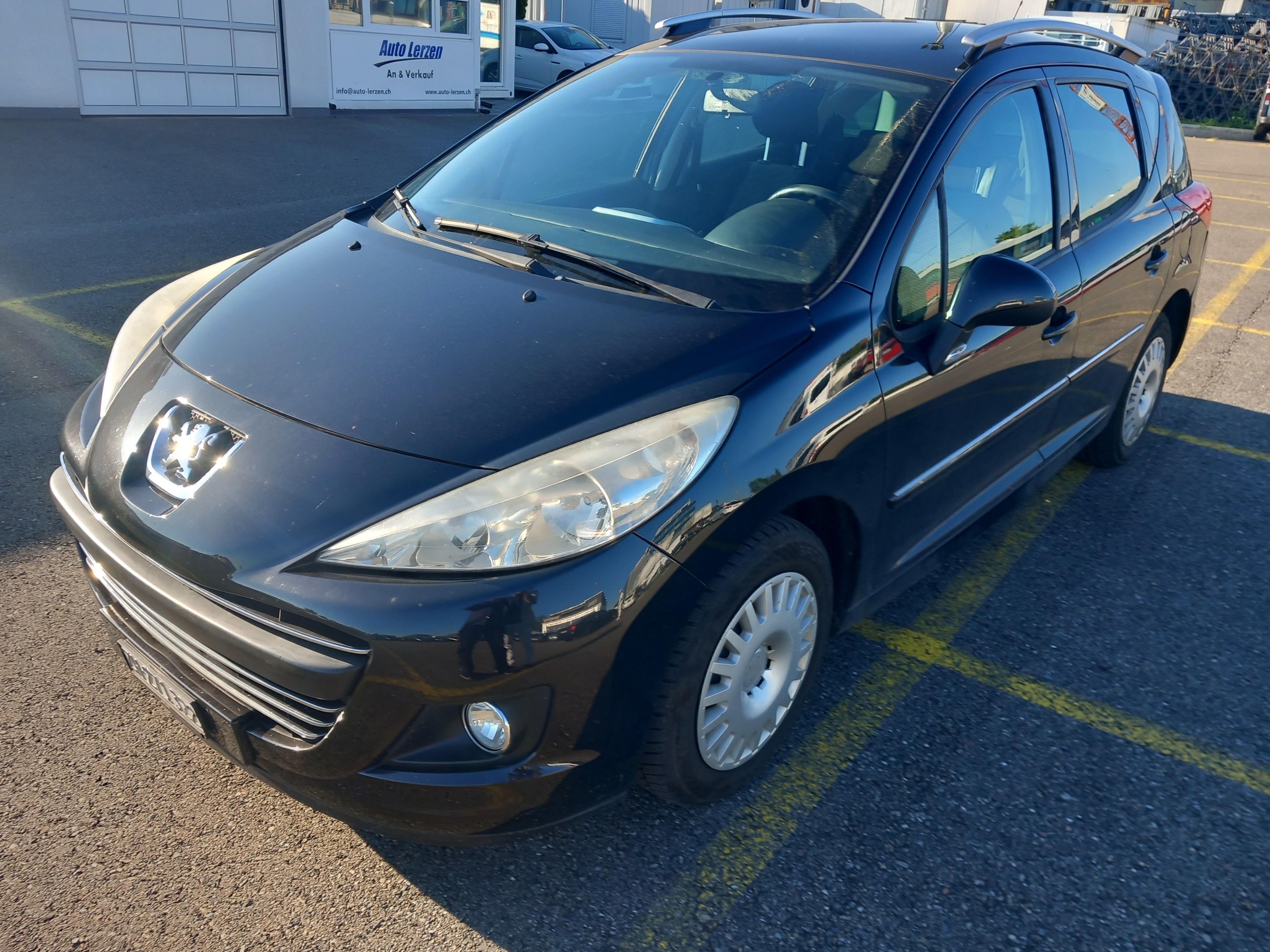 PEUGEOT 207