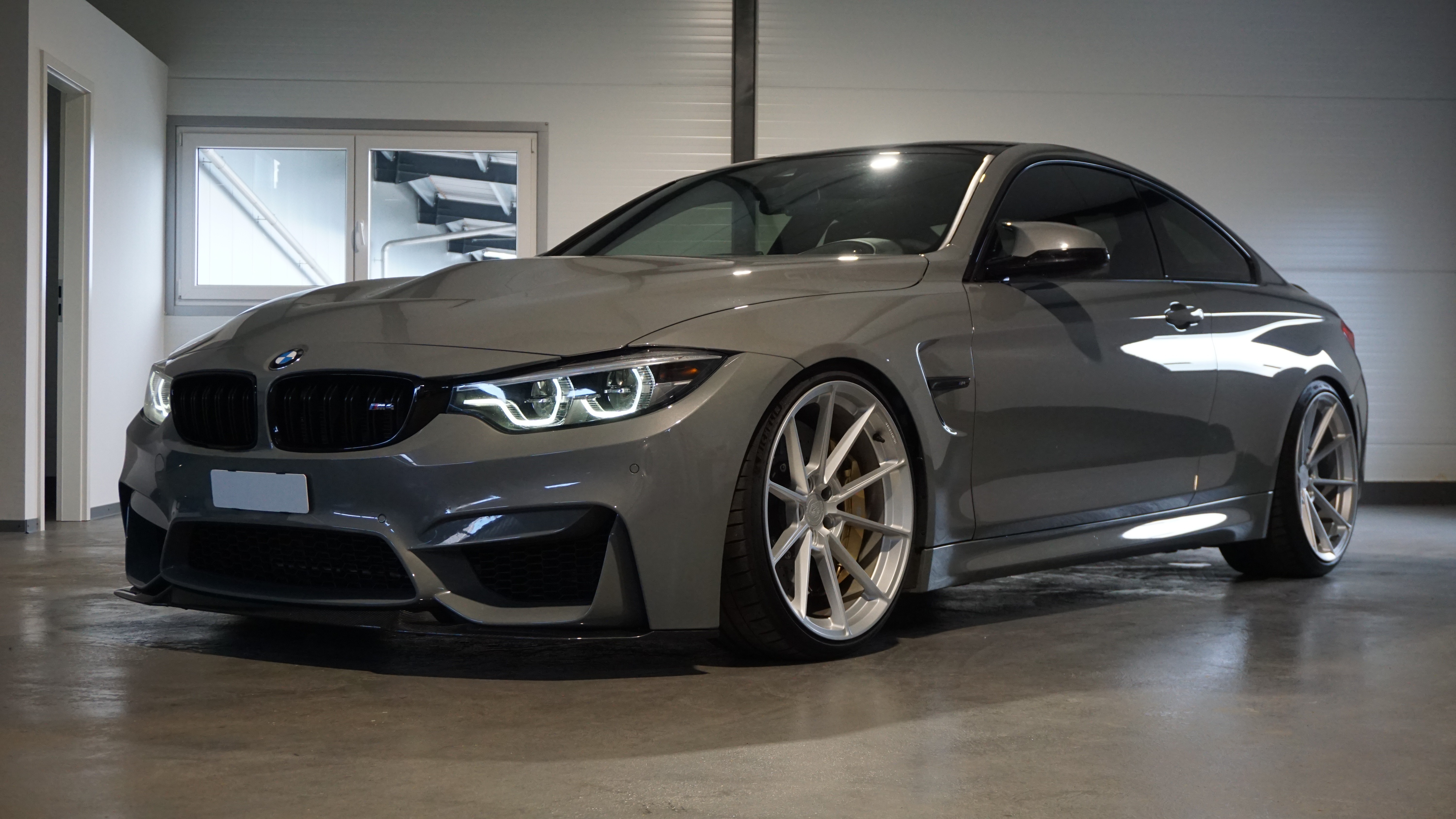 BMW M4 Coupé CS DKG