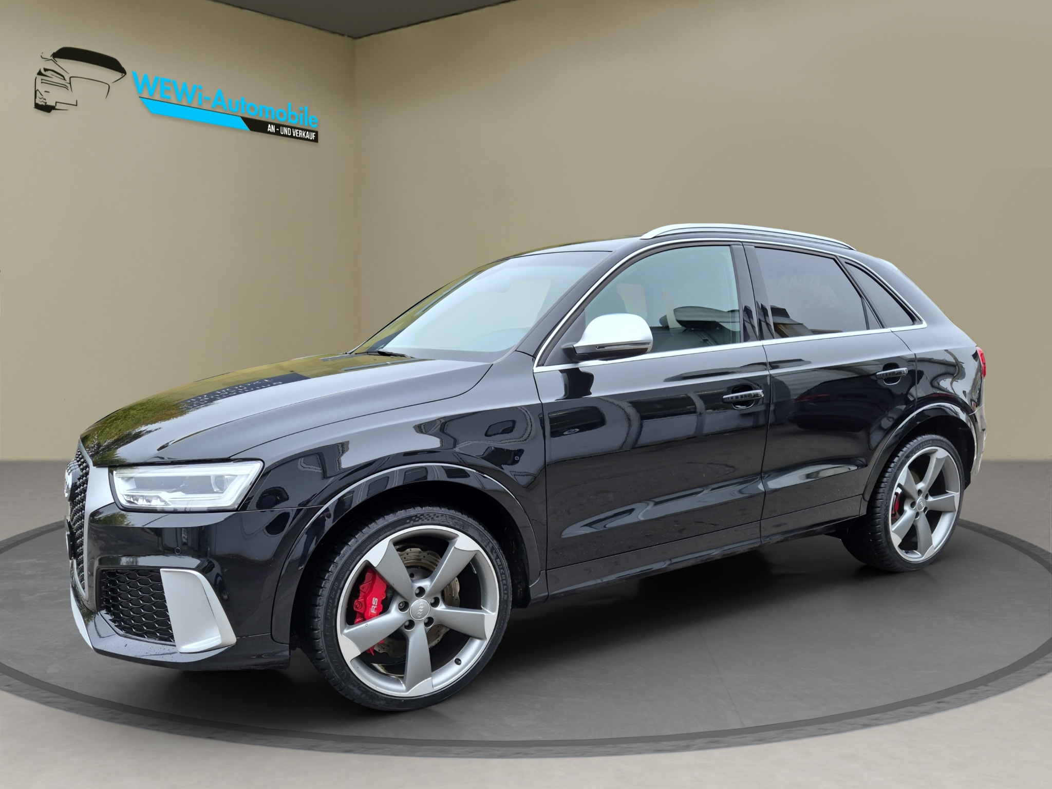 AUDI RS Q3 2.5 TFSI quattro S-tronic