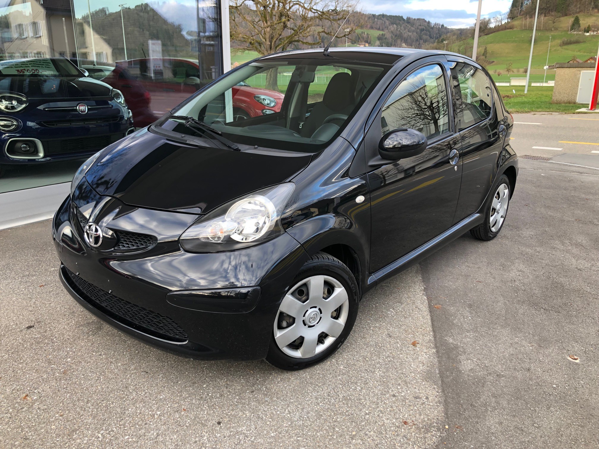 TOYOTA Aygo 1.0 Linea Luna Cool