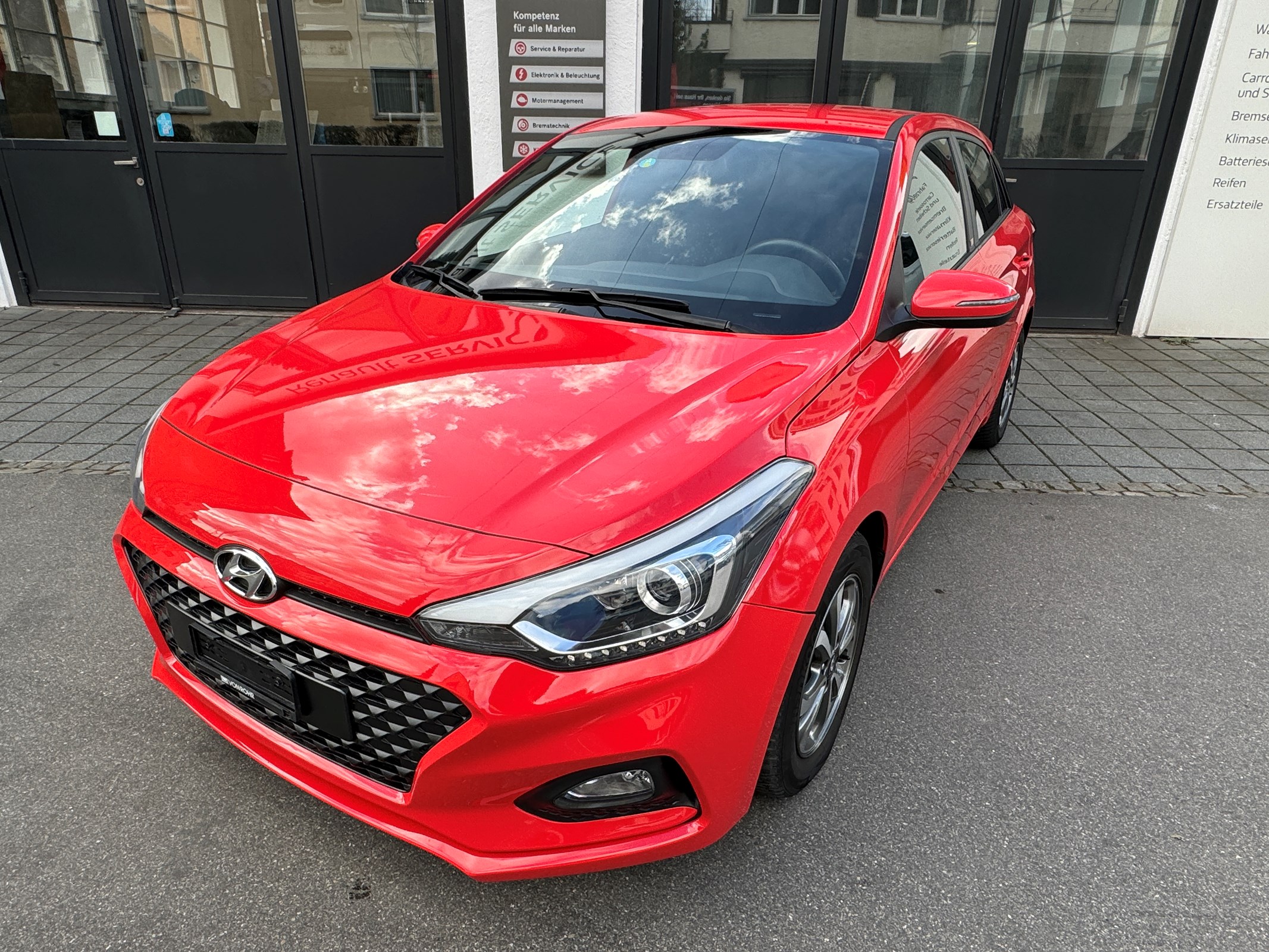 HYUNDAI i20 1.0 T-GDi Amplia DCT